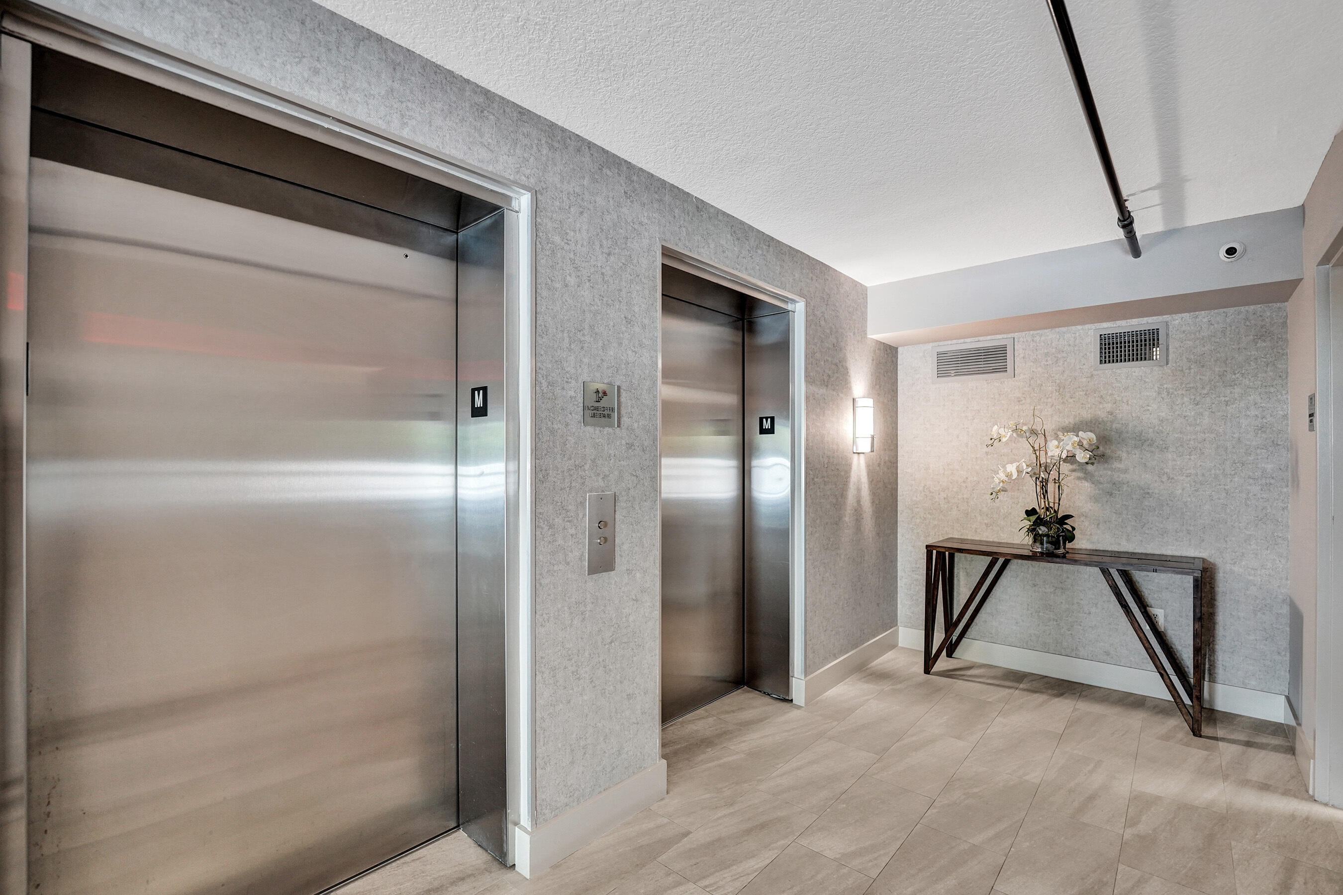 2301 Wilton Drive R309