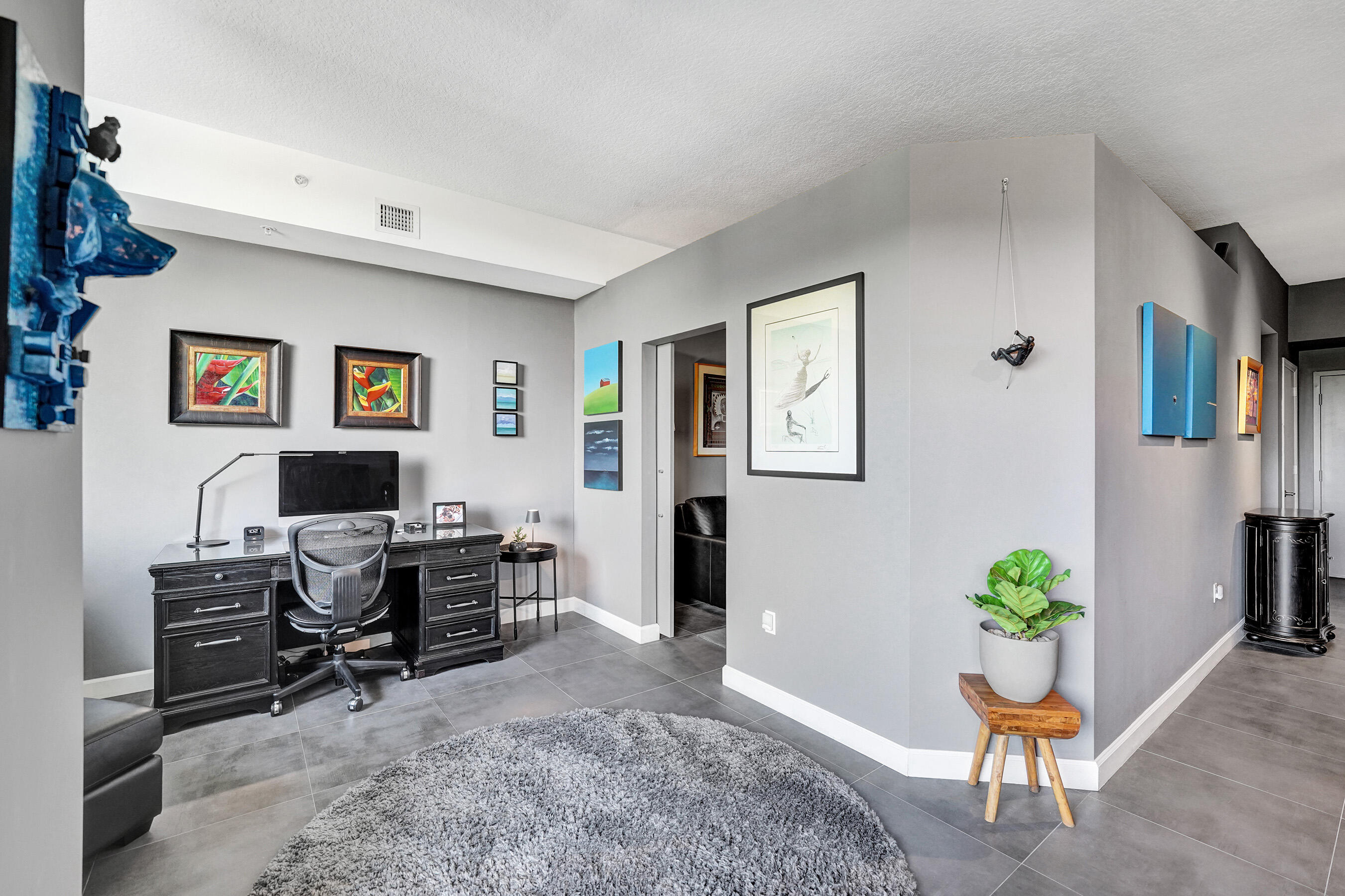 2301 Wilton Drive R309
