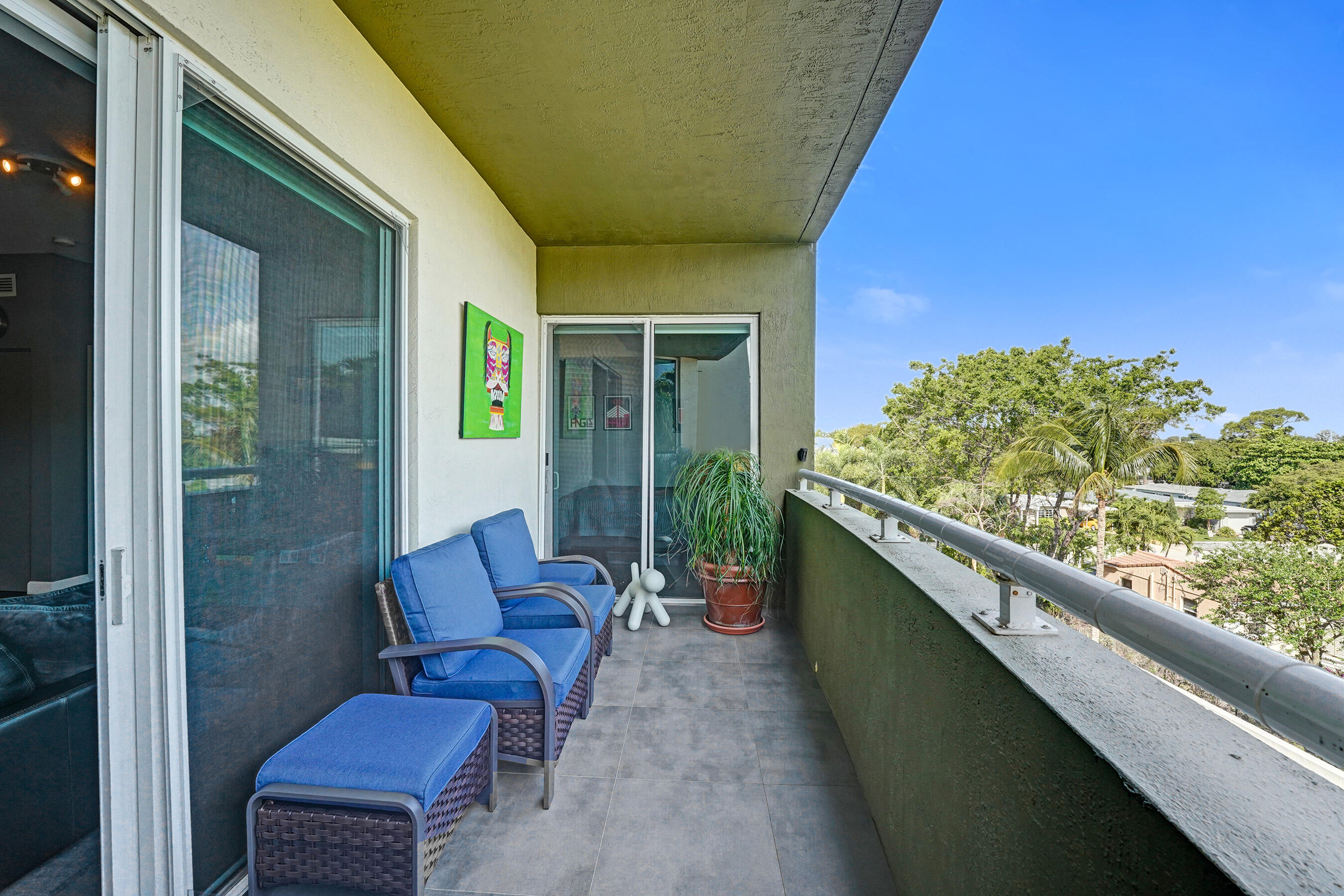 2301 Wilton Drive R309