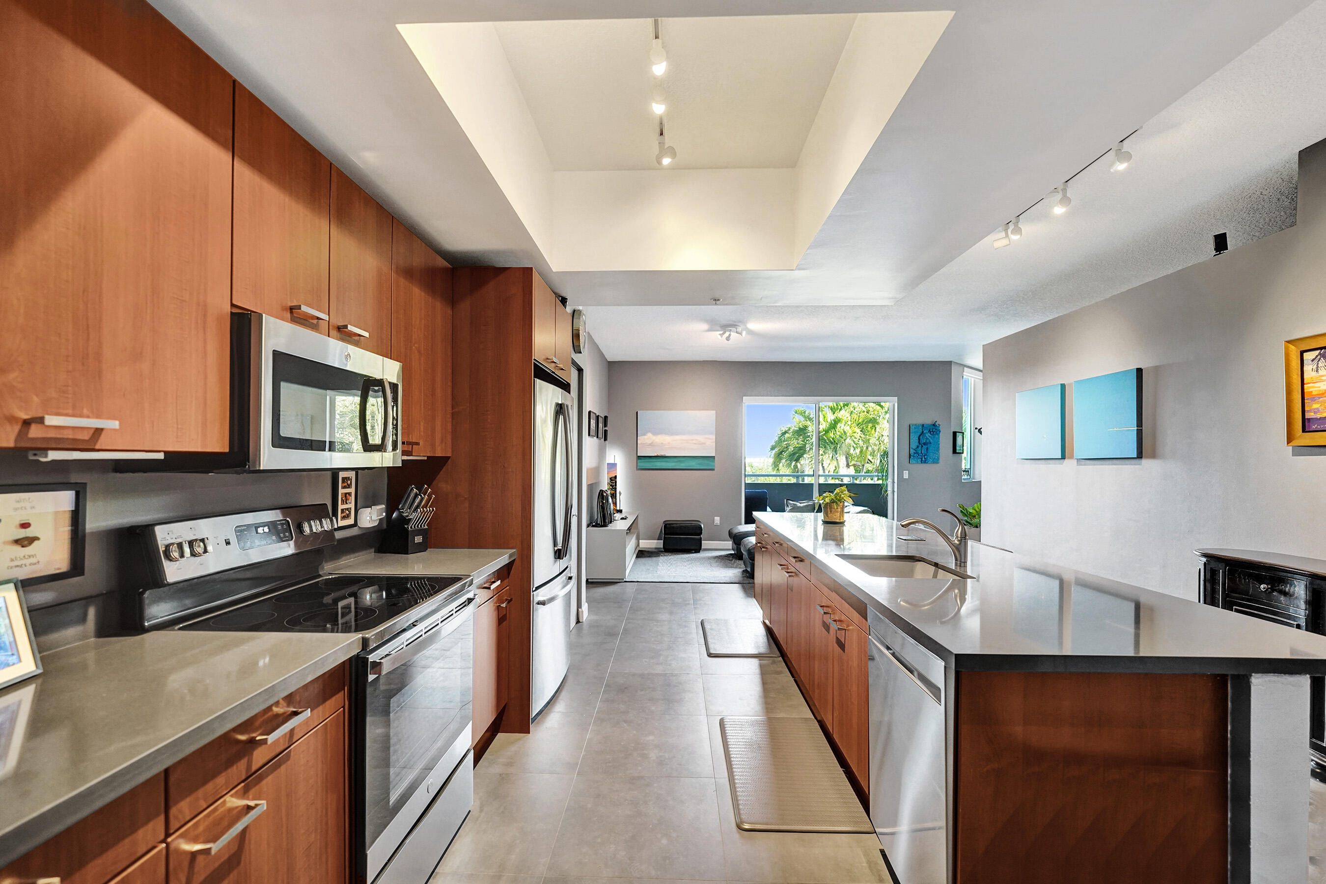 2301 Wilton Drive R309