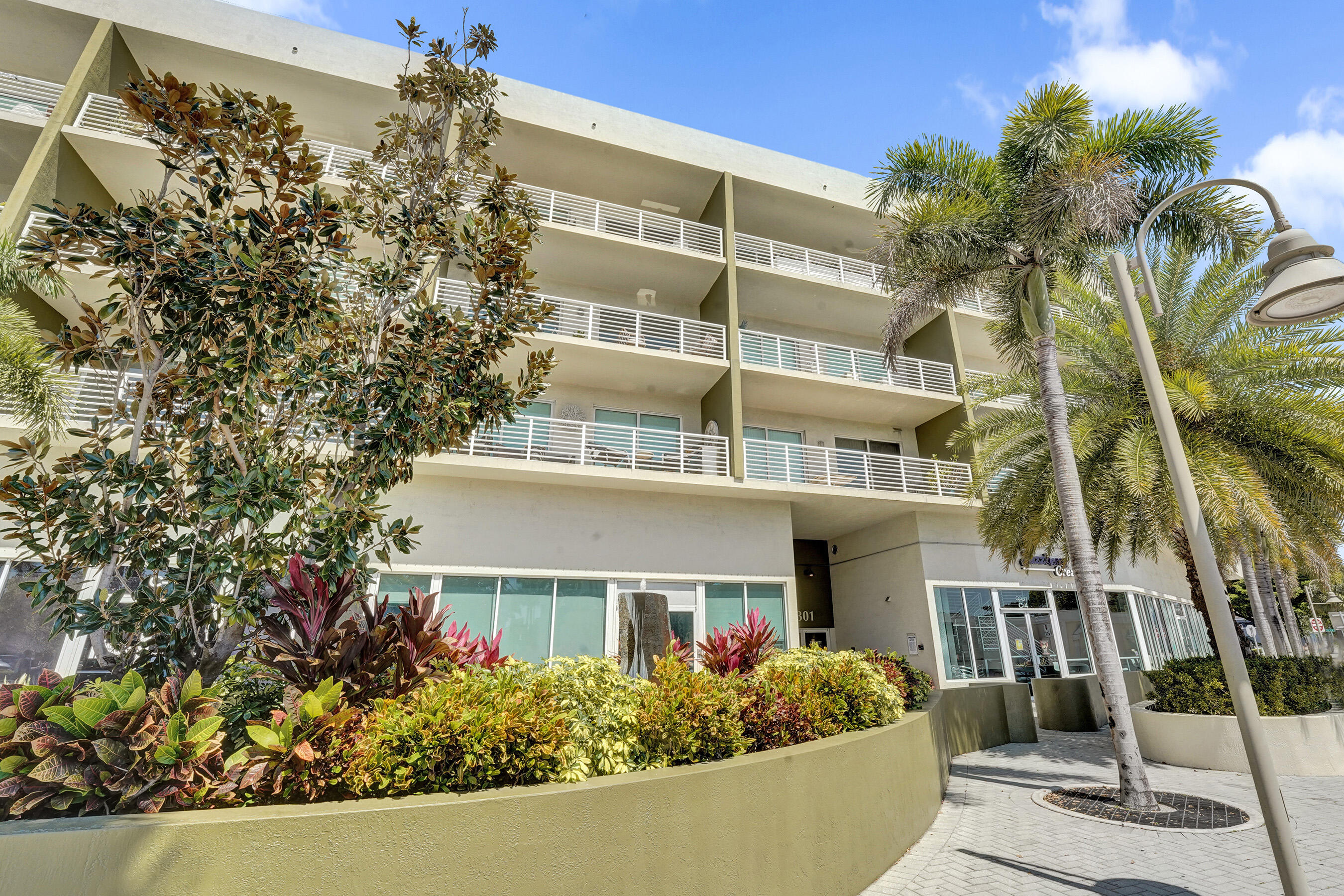 2301 Wilton Drive R309