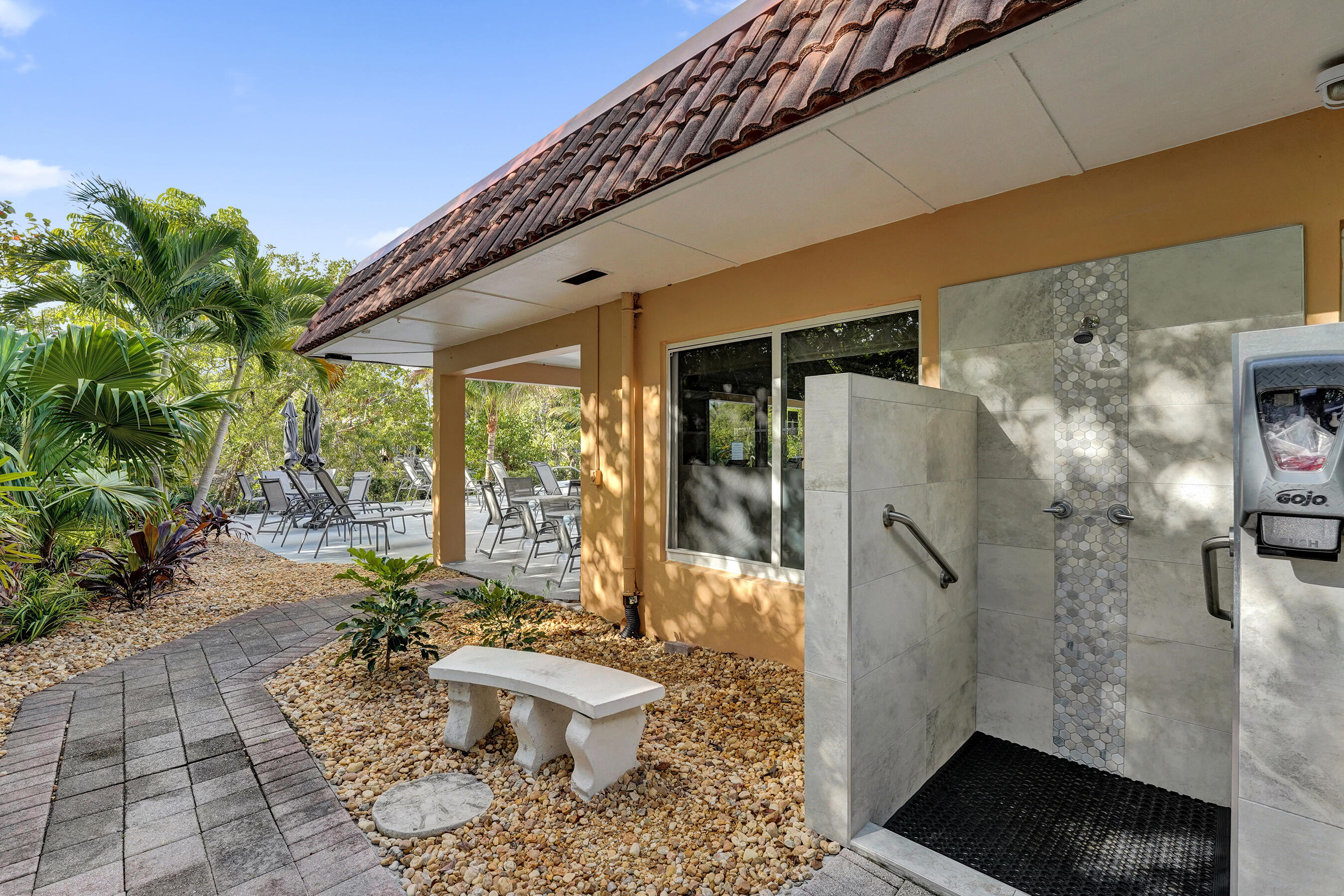 1930 NE 2nd Avenue 117l