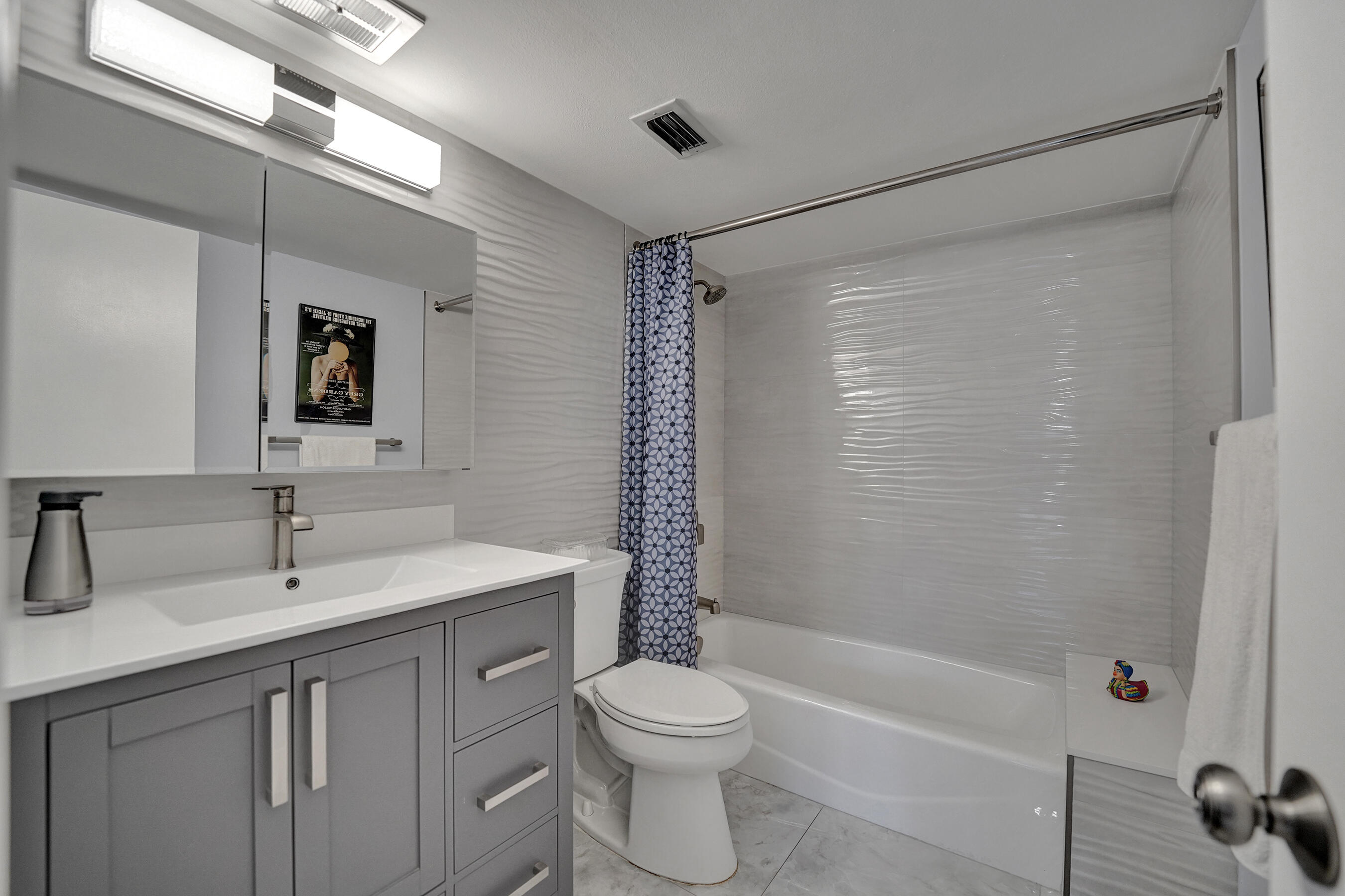 1930 NE 2nd Avenue 117l