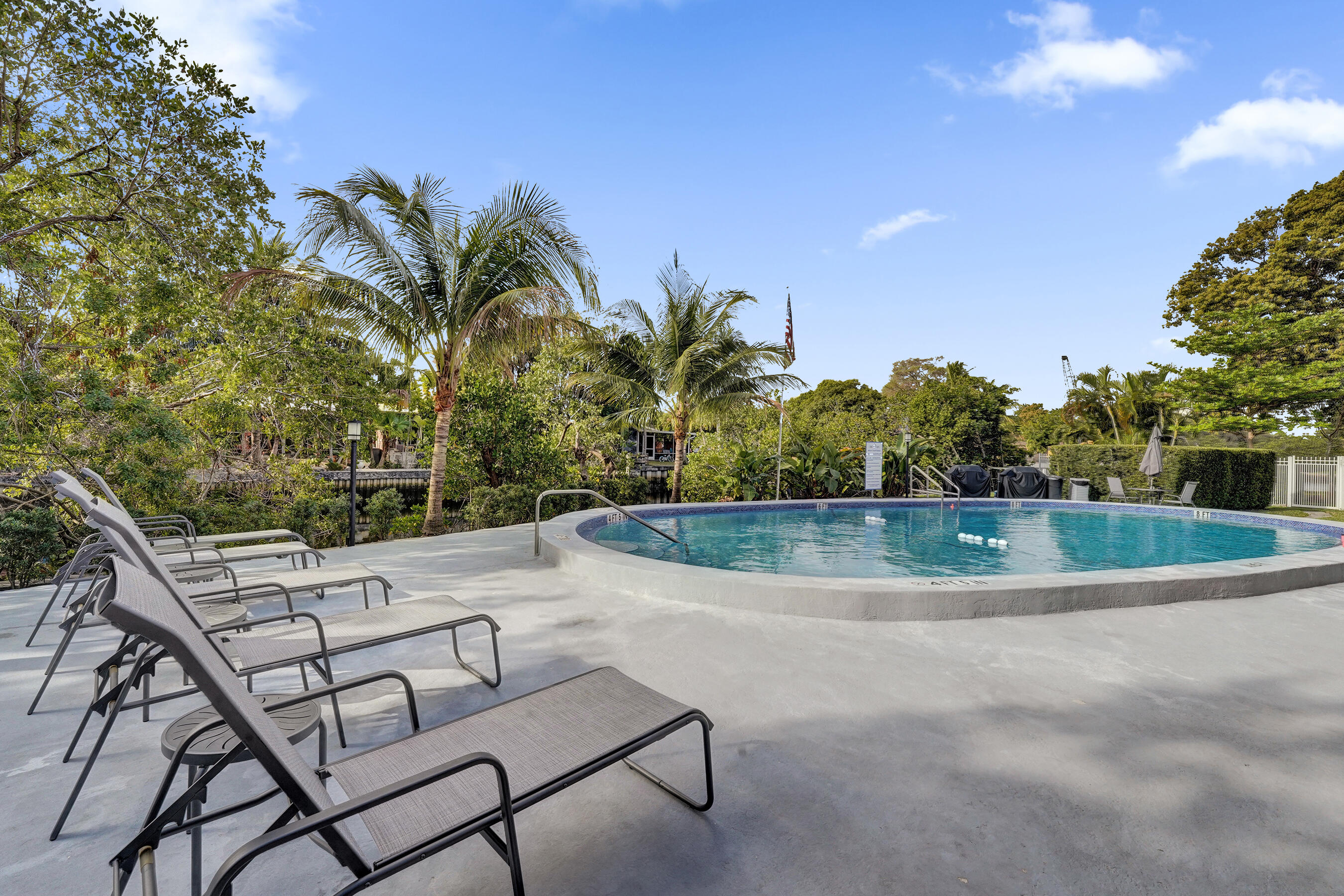 1930 NE 2nd Avenue 117l