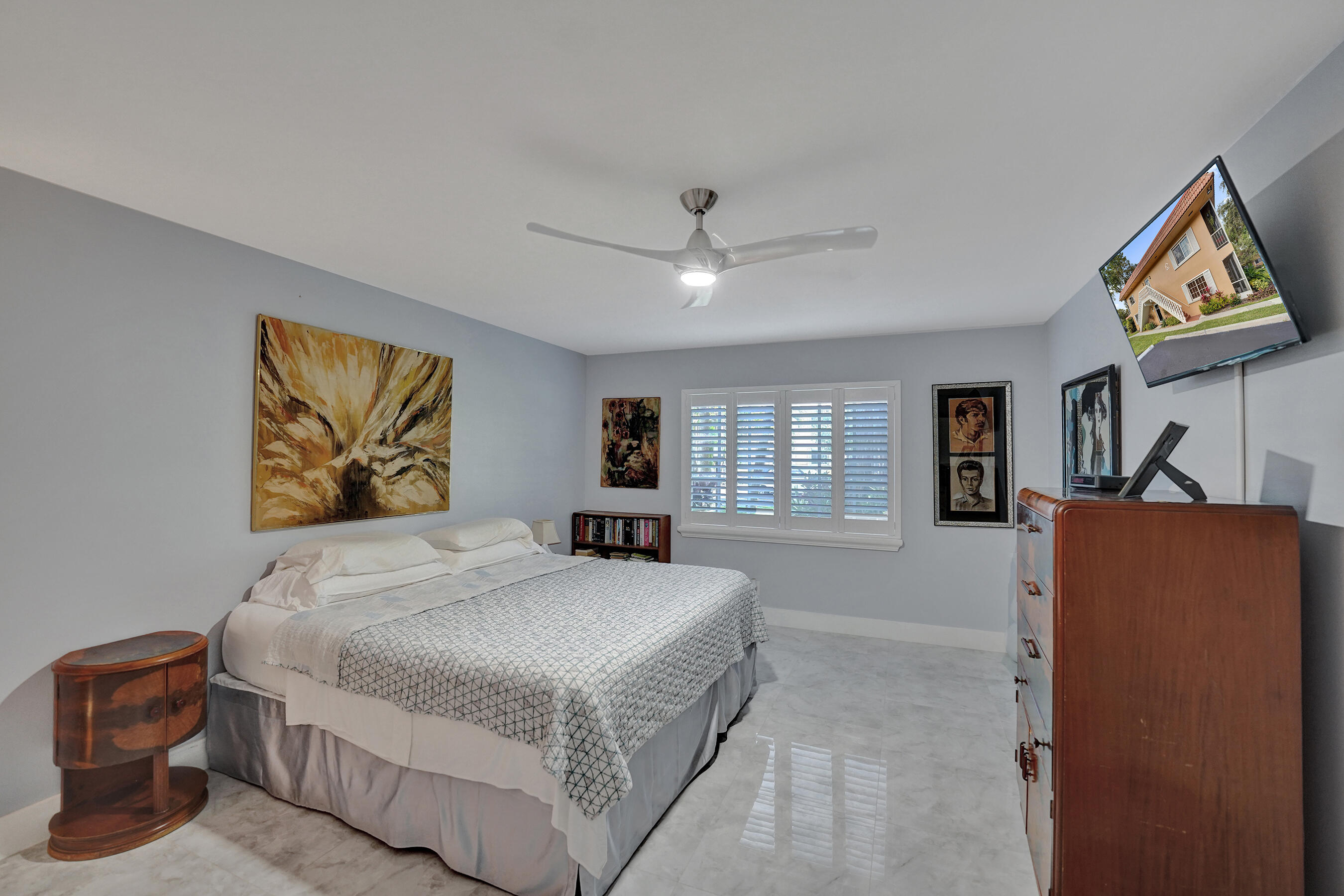 1930 NE 2nd Avenue 117l