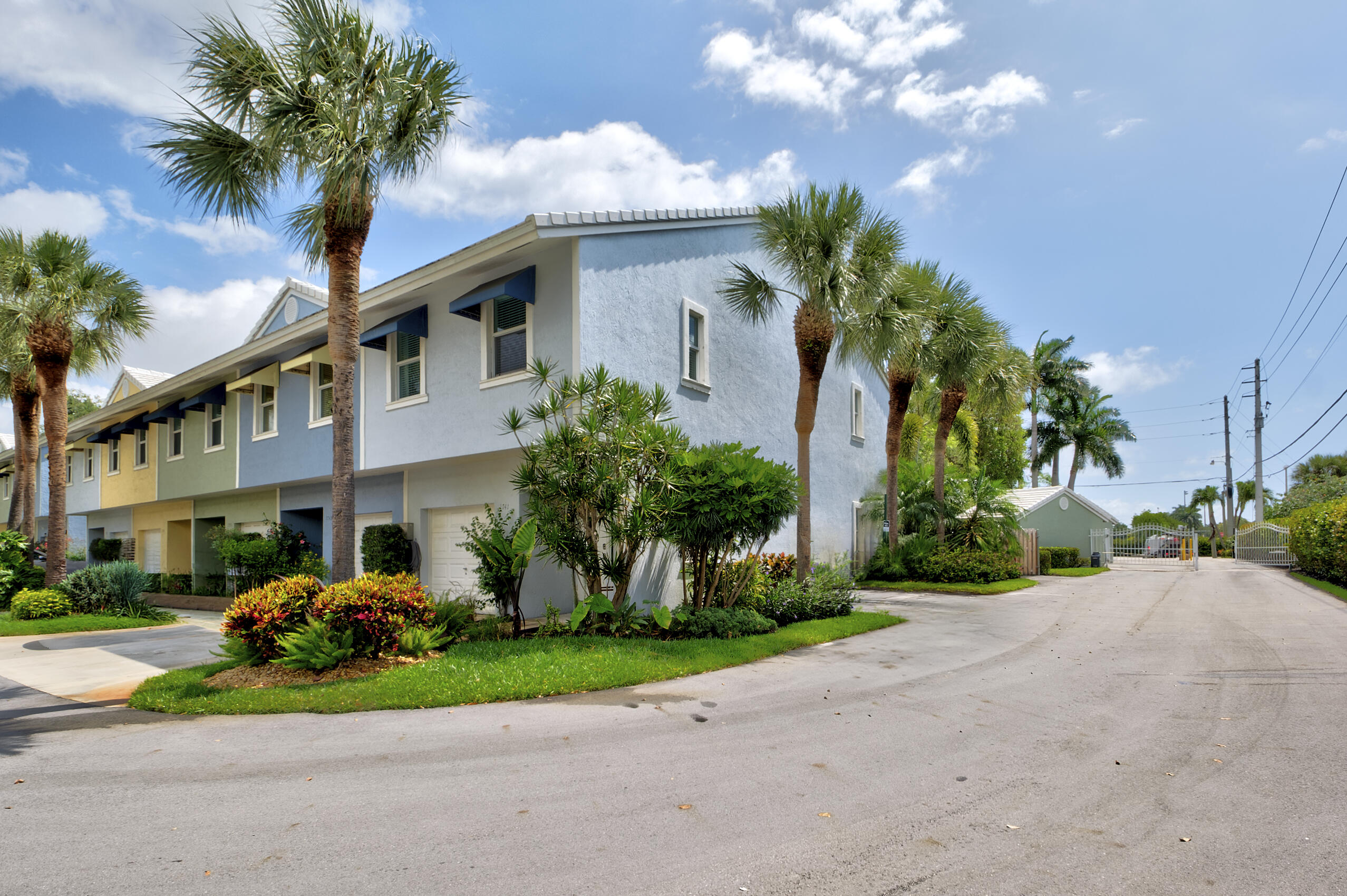 1741 NE 4th Avenue F5