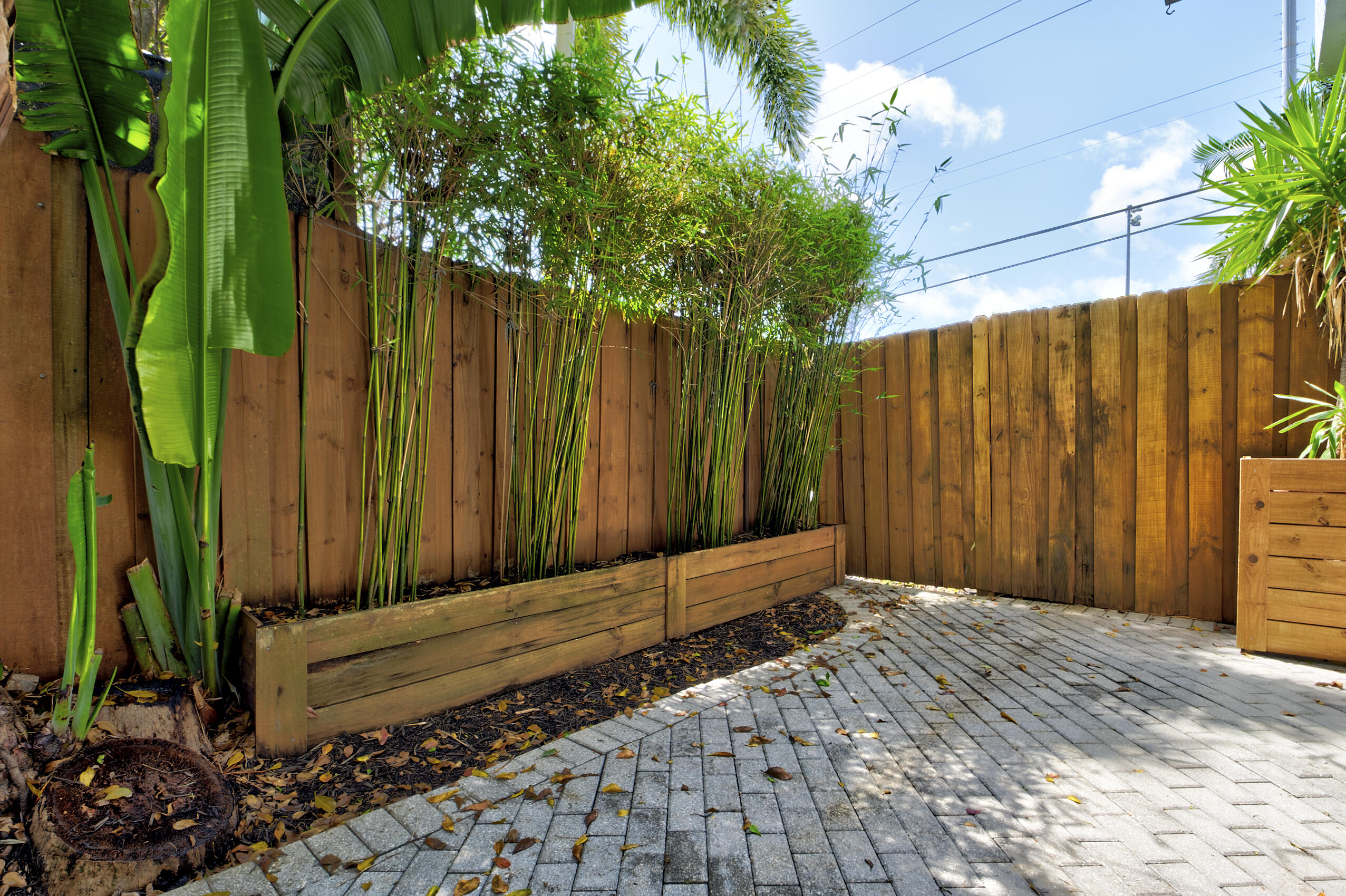 1741 NE 4th Avenue F5