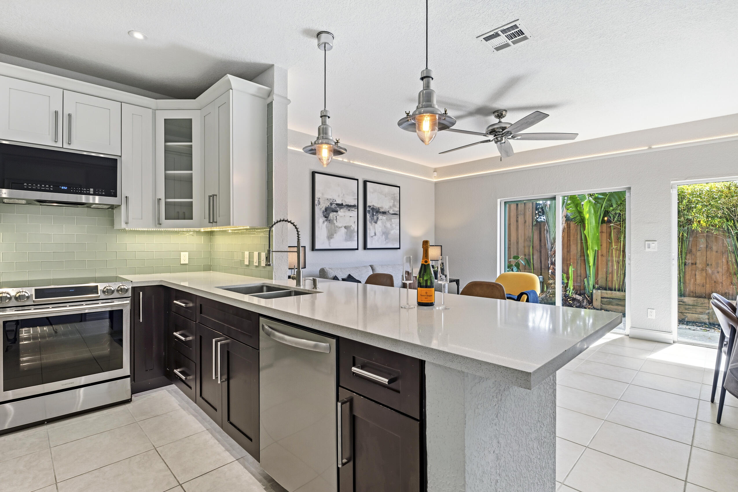 1741 NE 4th Avenue F5