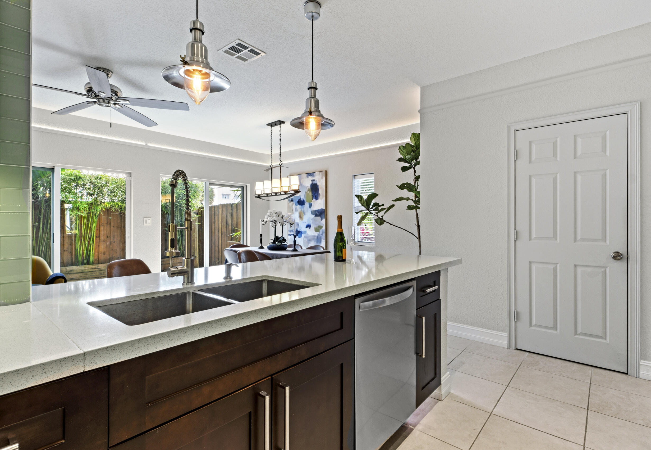 1741 NE 4th Avenue F5