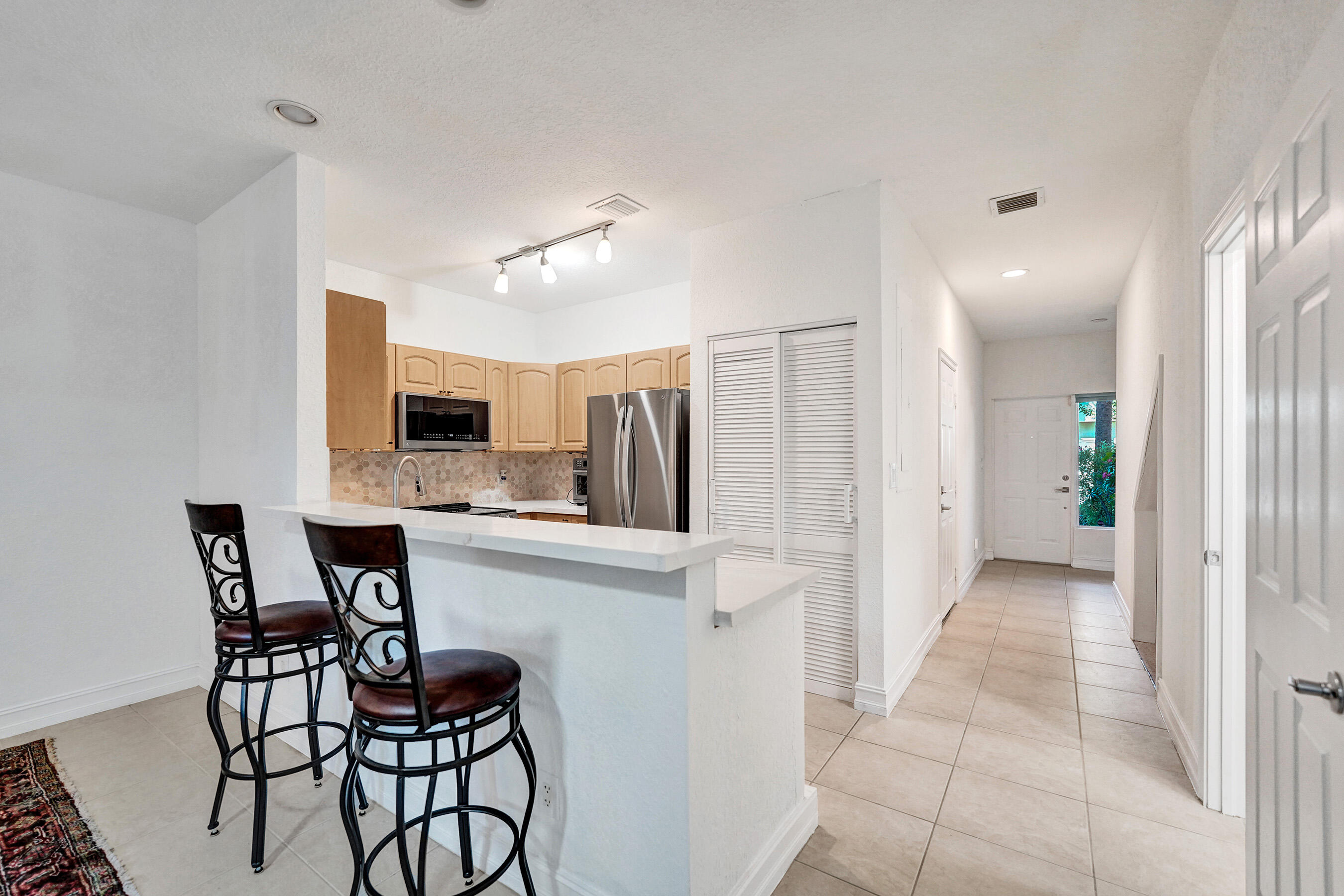 1743 NE 4th Avenue F4