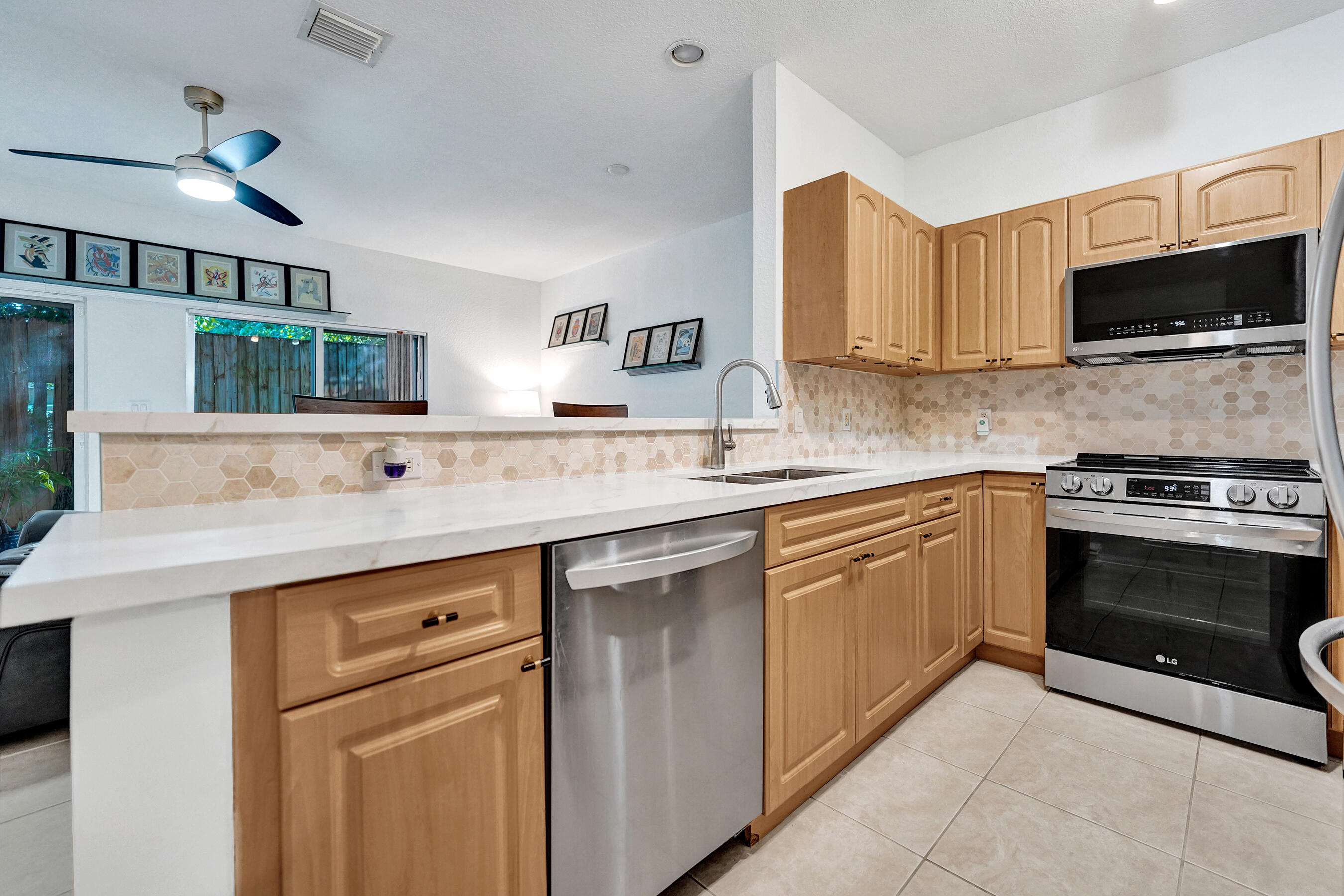 1743 NE 4th Avenue F4