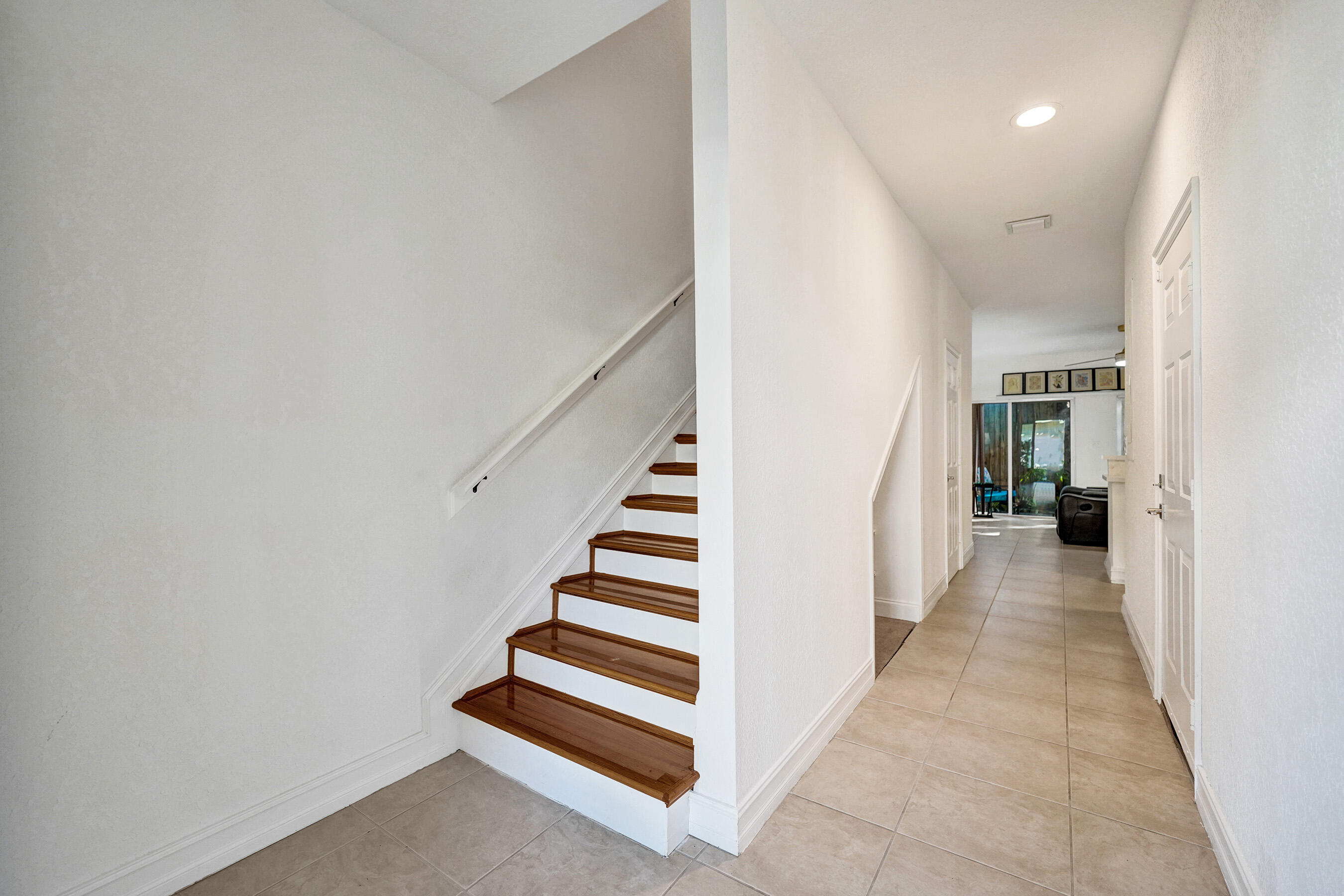 1743 NE 4th Avenue F4