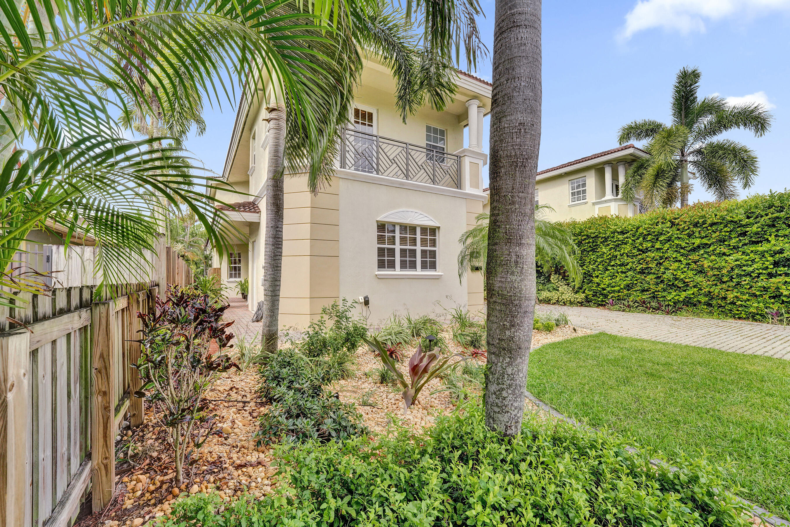 1400 NE 24th Street 1400