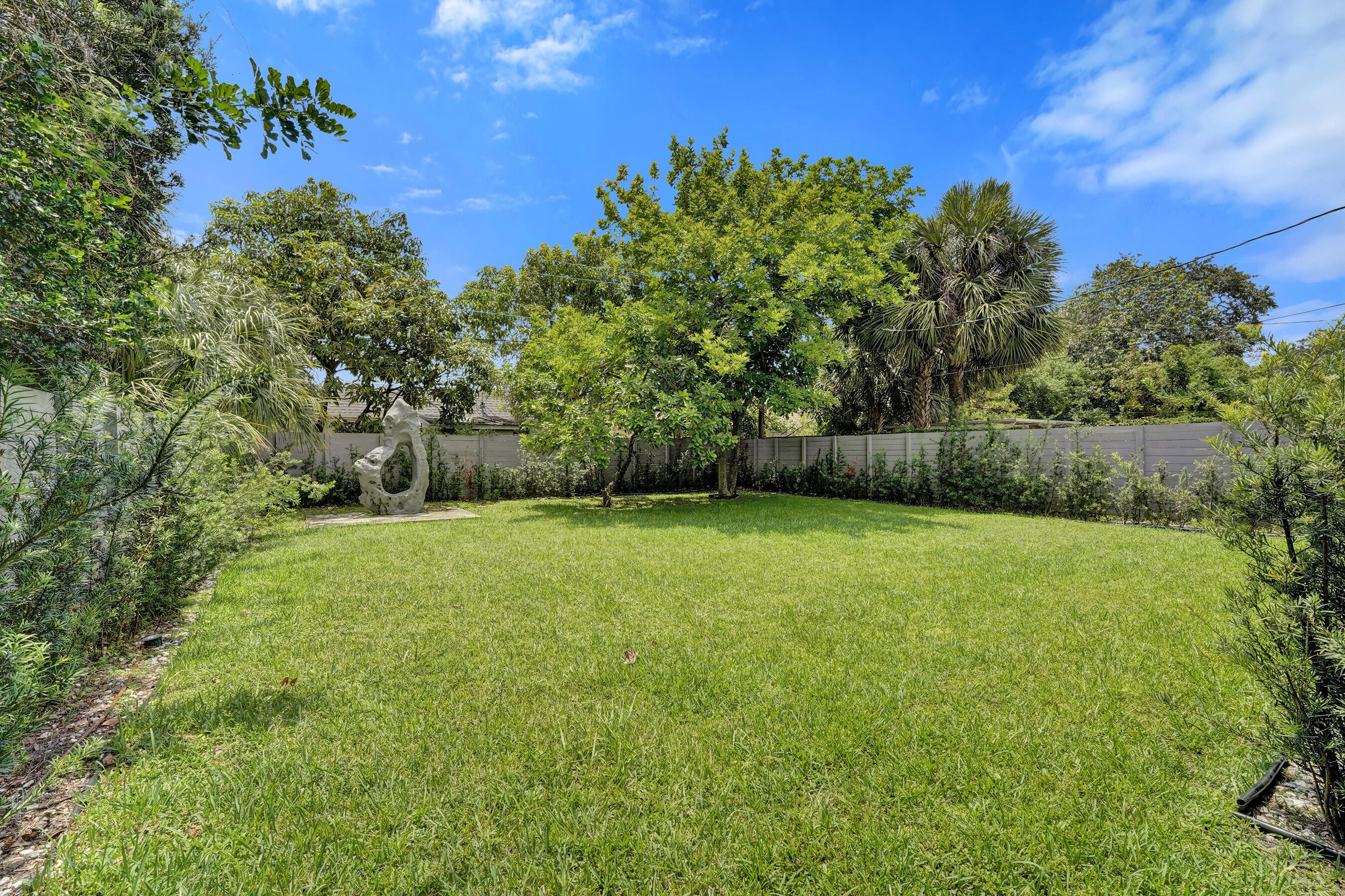 1624 NW 9TH Avenue