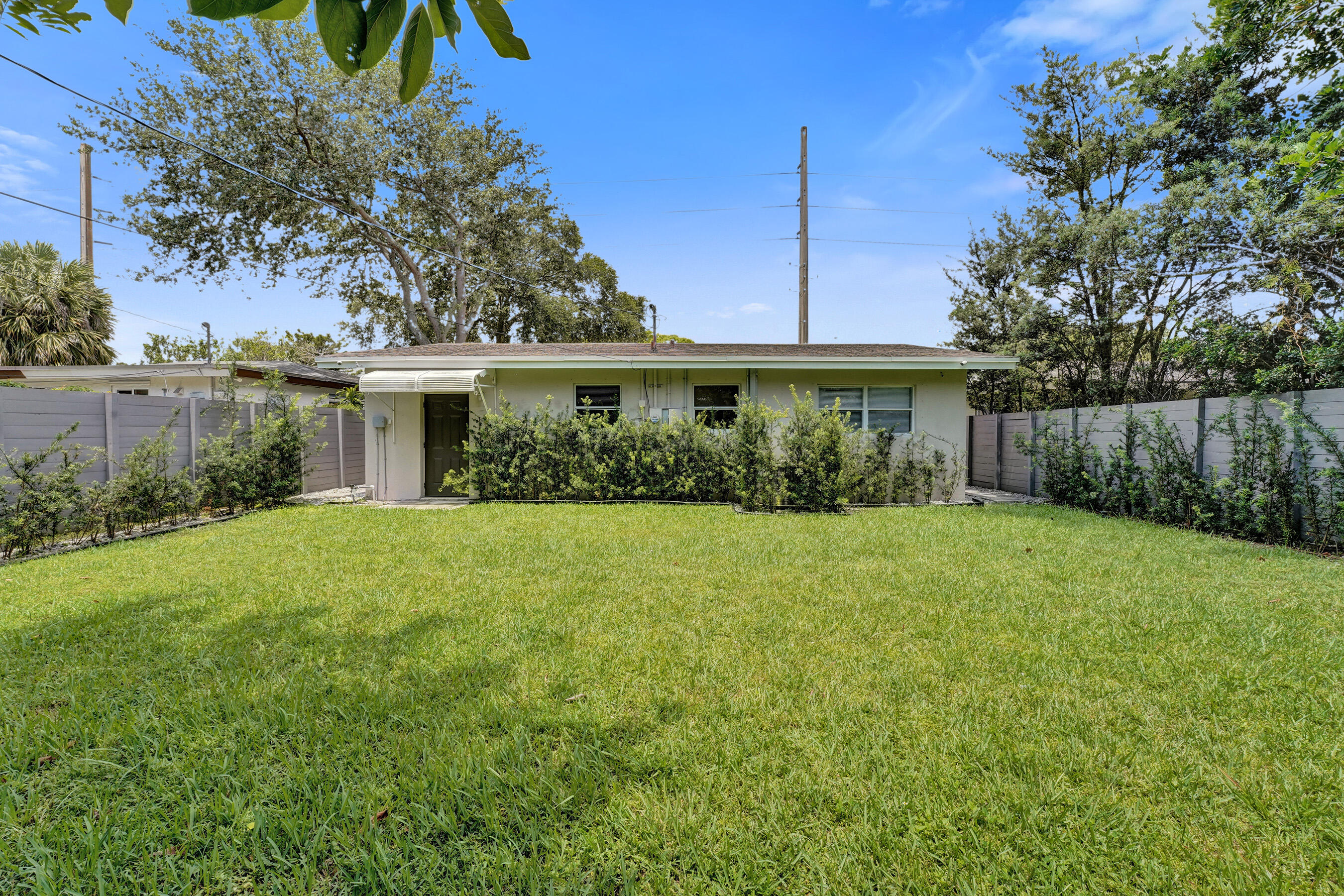 1624 NW 9TH Avenue