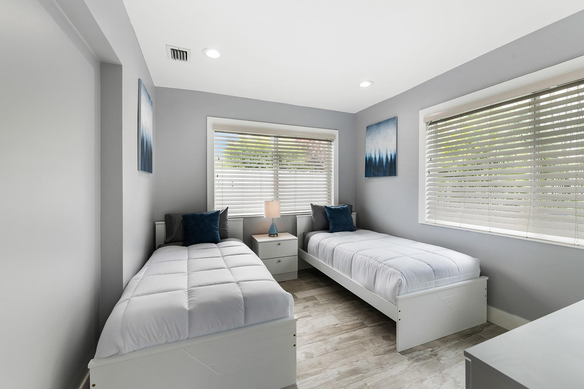809 NW 28th St