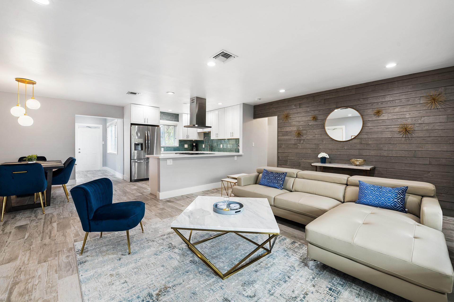 809 NW 28th St