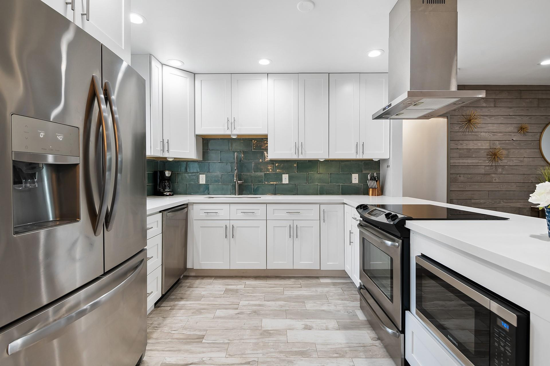 809 NW 28th St