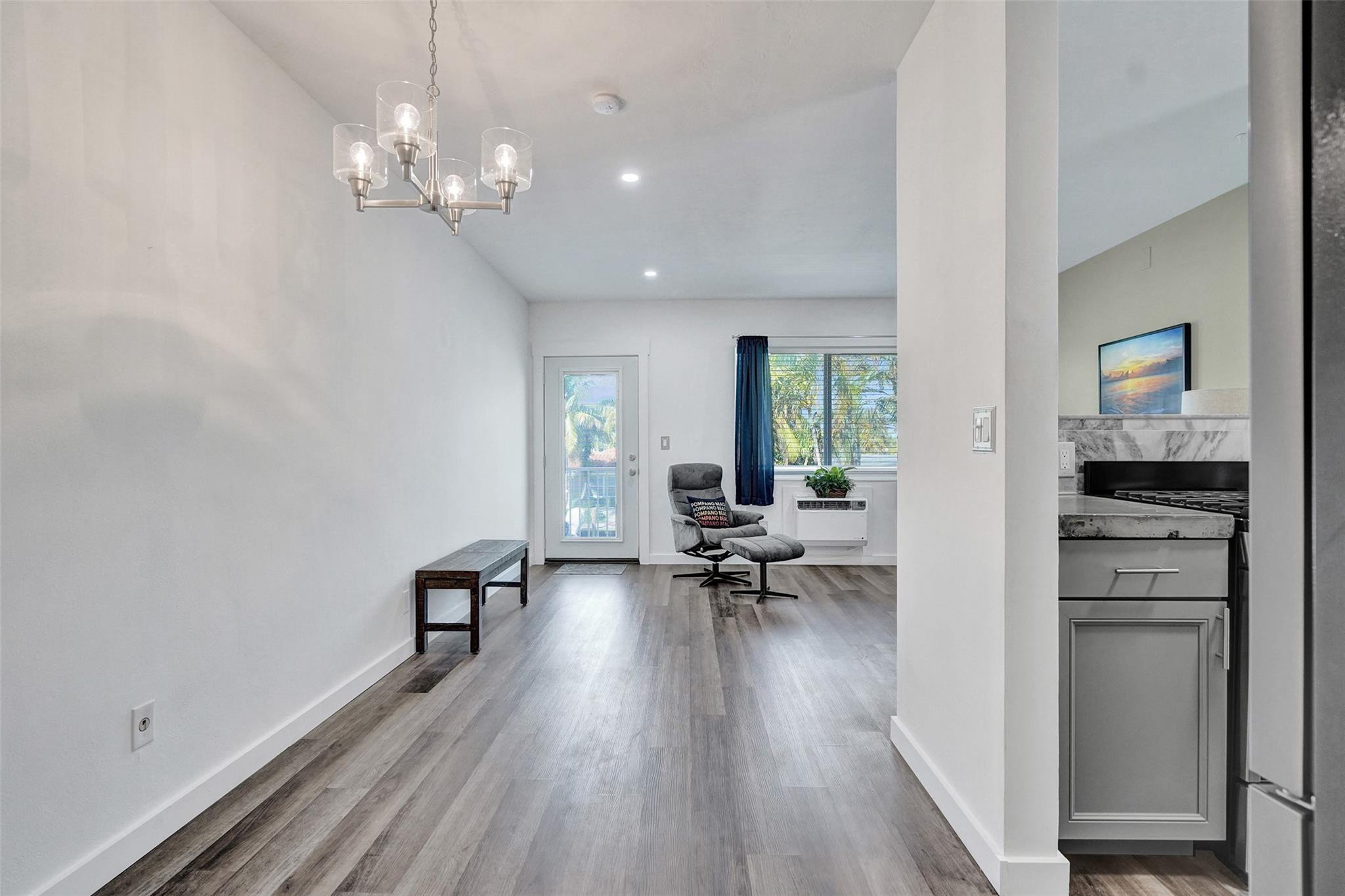 301 E Mcnab Rd 215