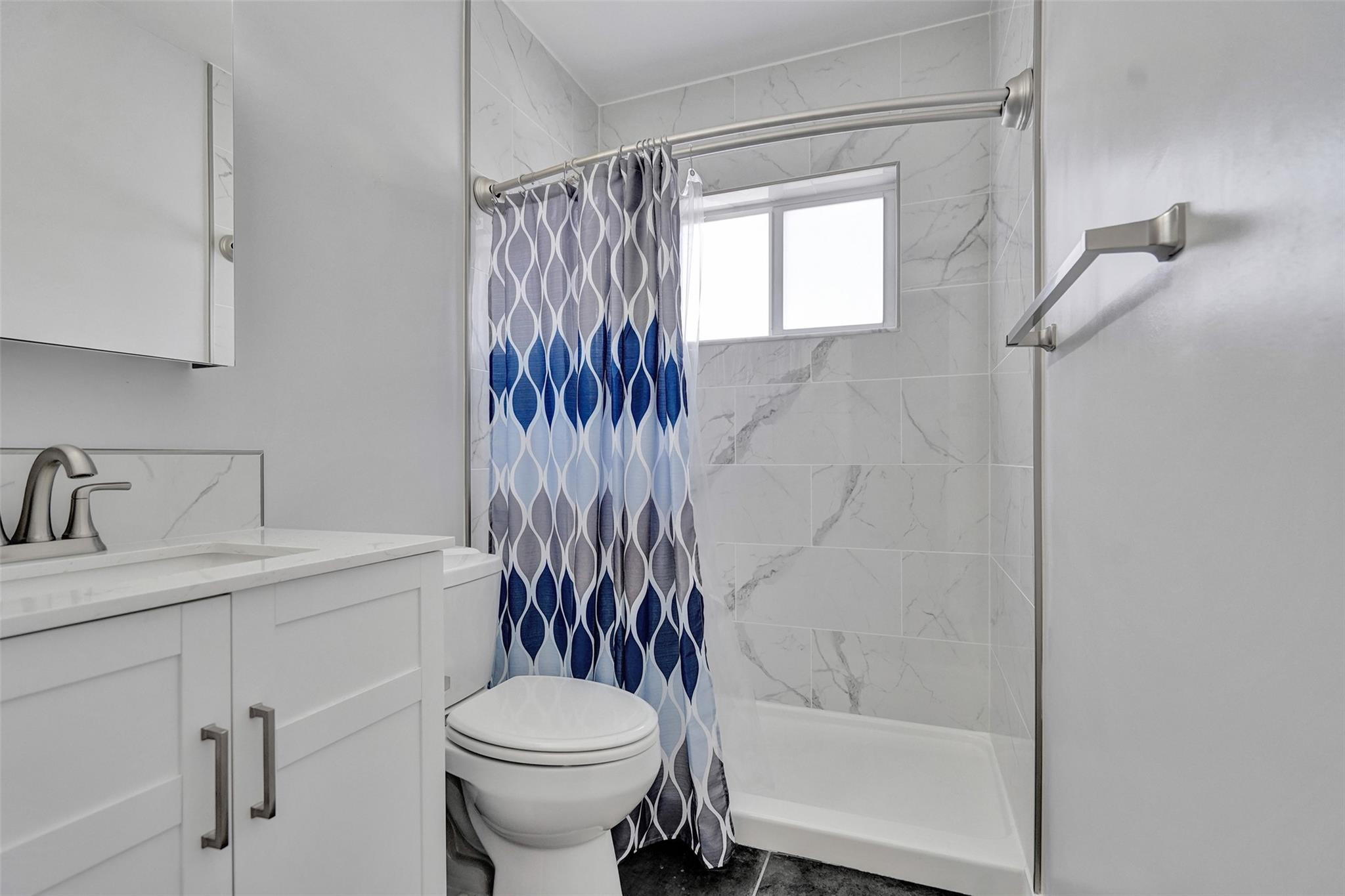 301 E Mcnab Rd 215