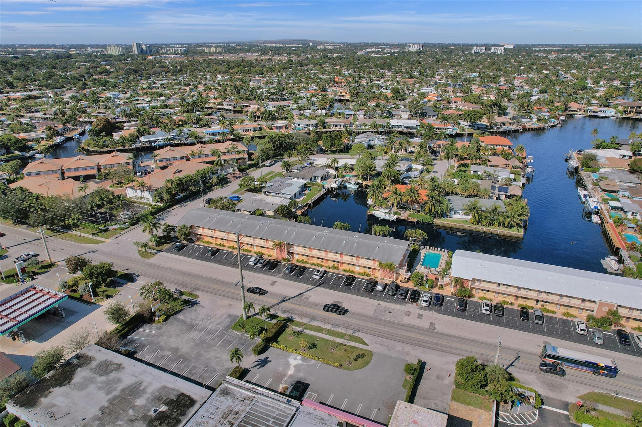 301 E Mcnab Rd 215
