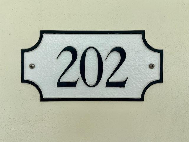2124 NE 5th Ave 202