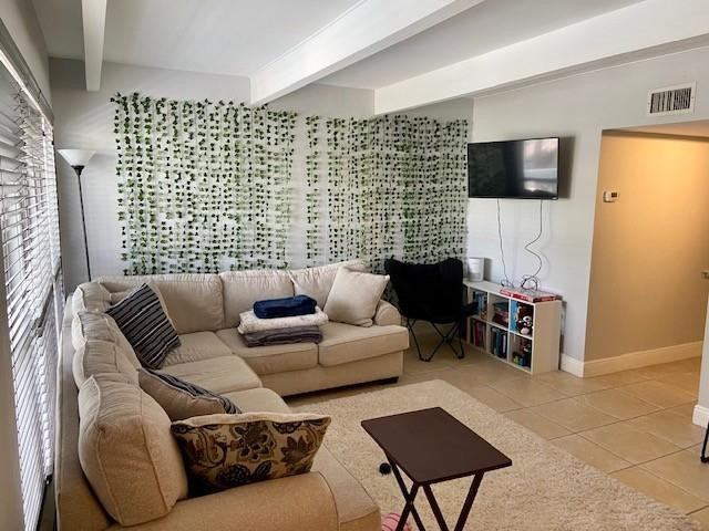 2124 NE 5th Ave 202