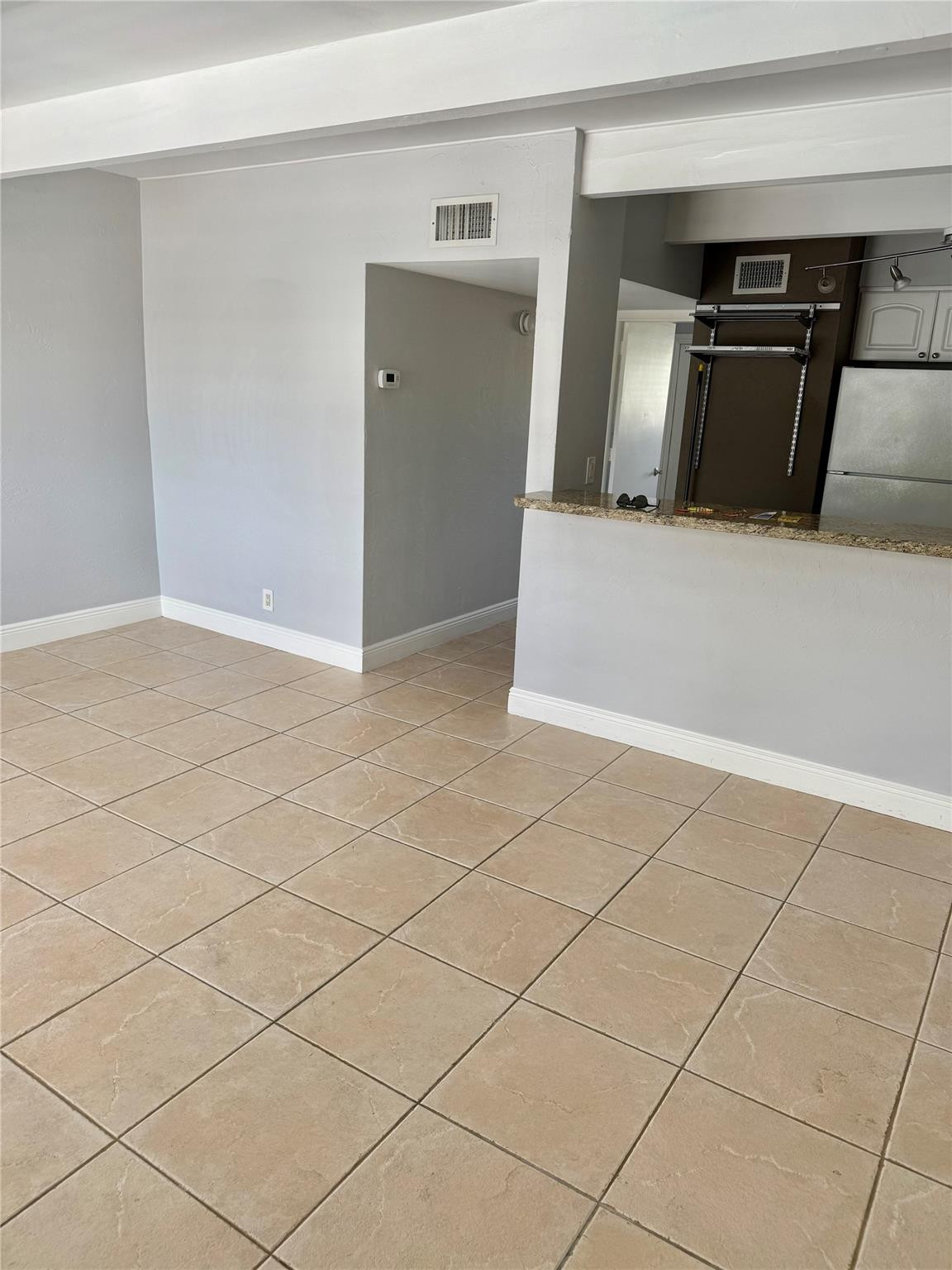 2124 NE 5th Ave 202