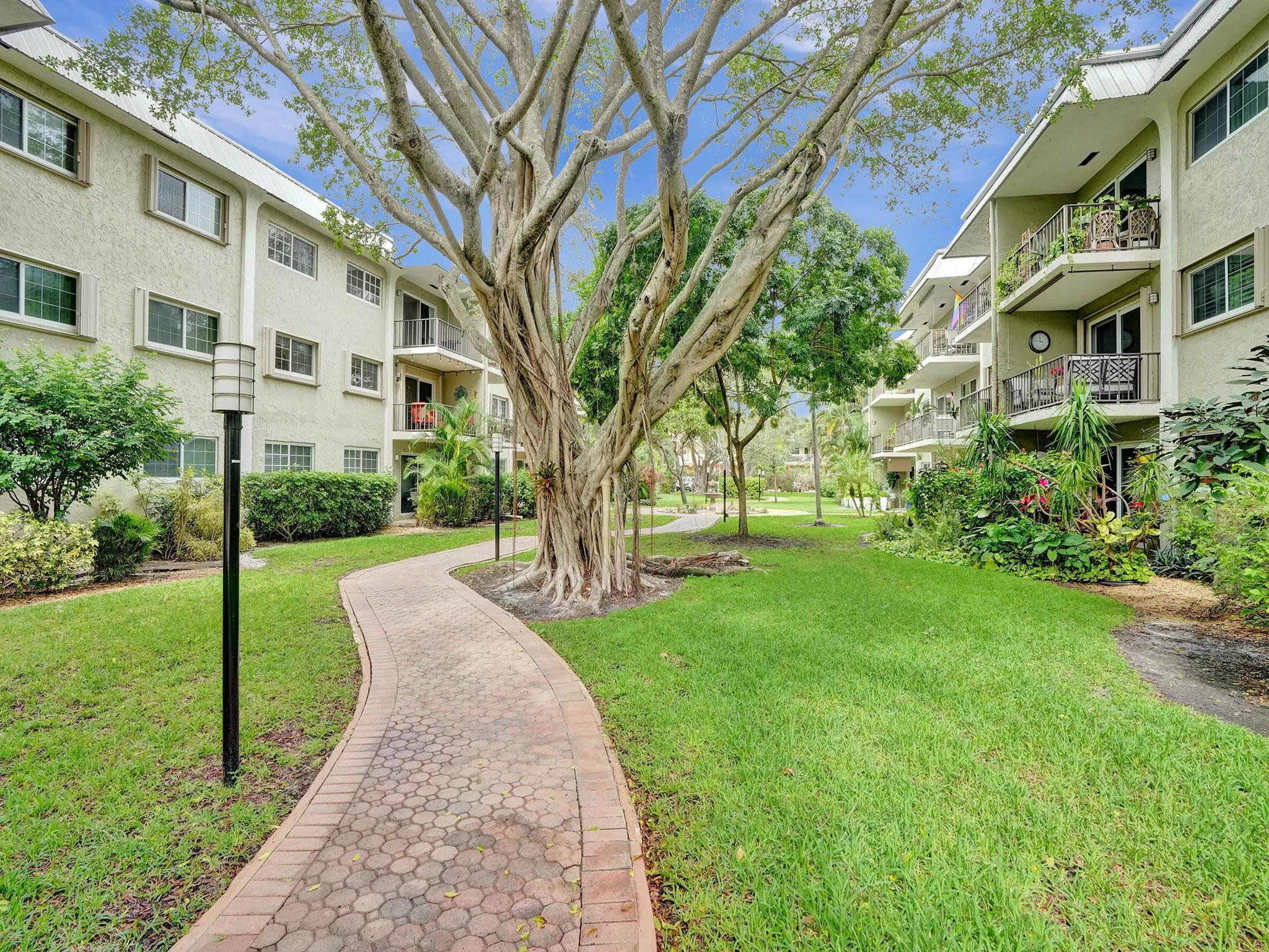 3000 NE 5th Ter 309A