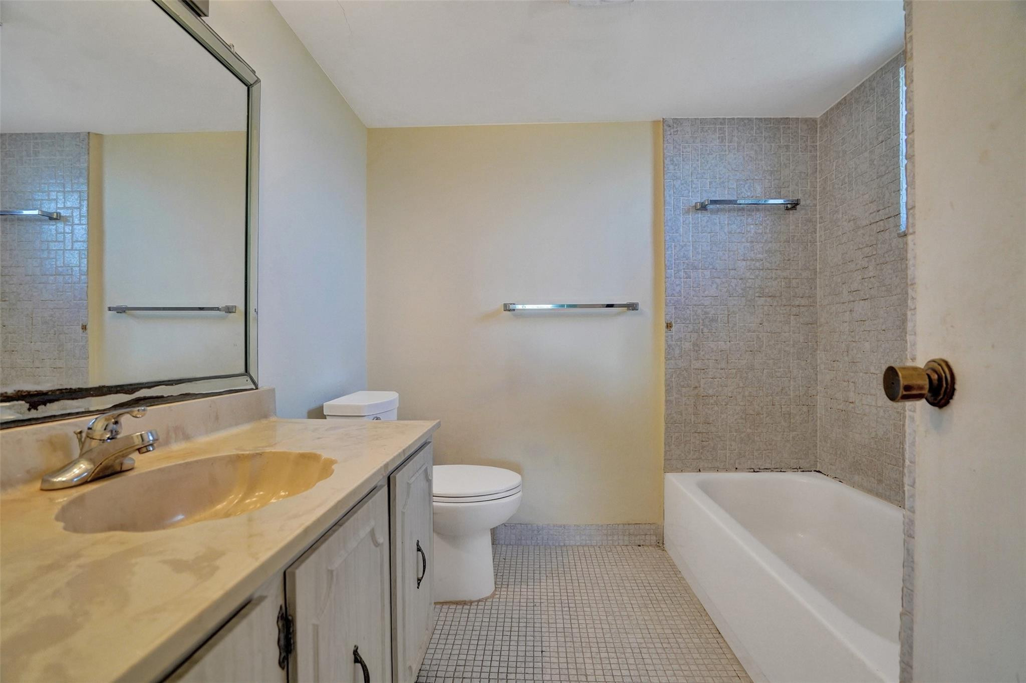 3000 NE 5th Ter 309A