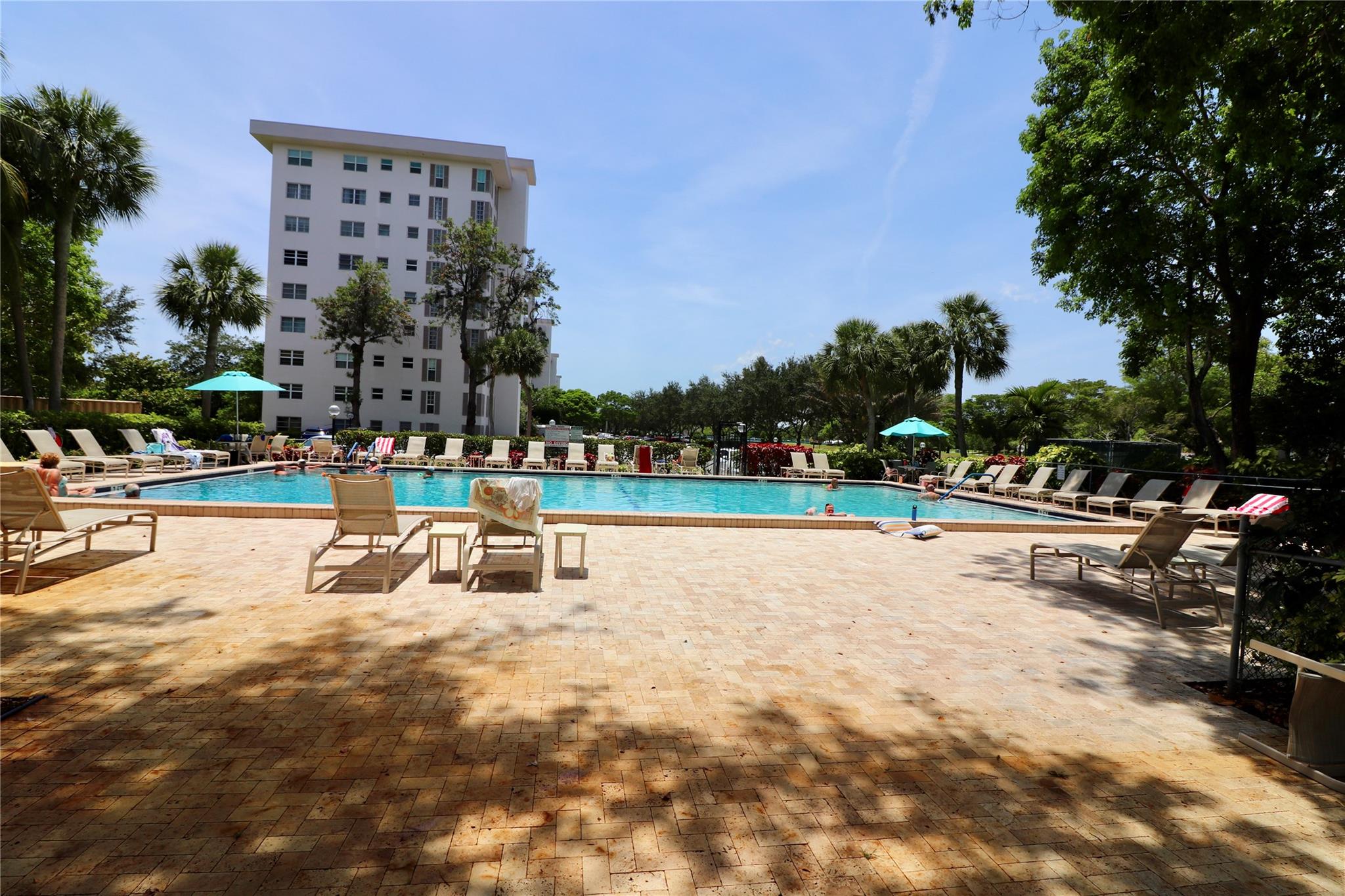 2801 N Palm Aire Dr 505