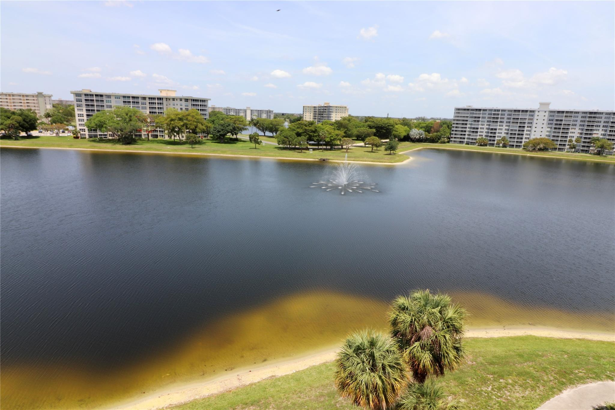 2801 N Palm Aire Dr 505