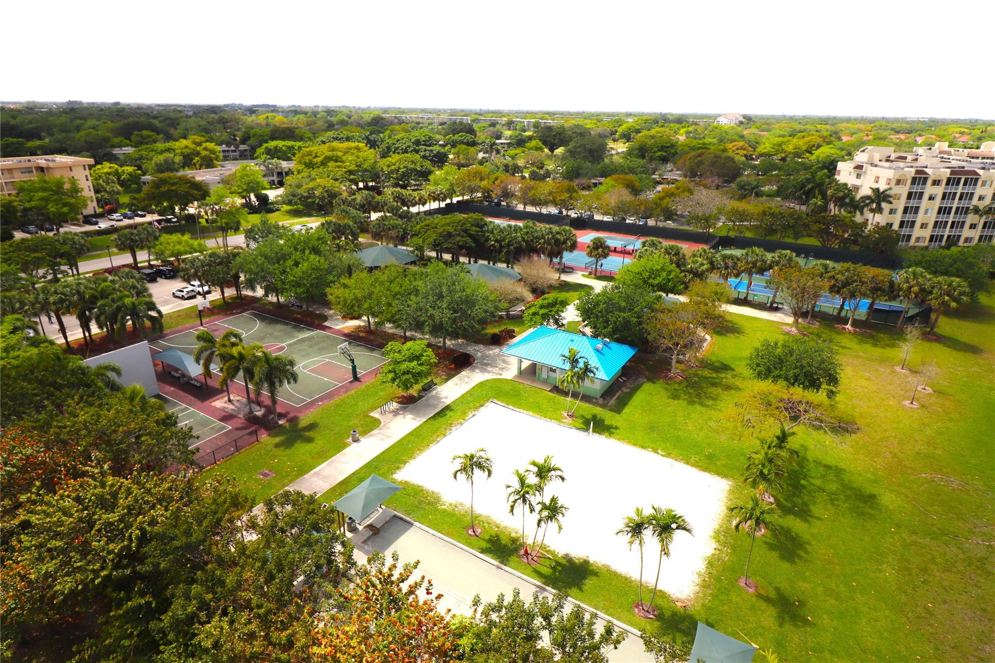 2801 N Palm Aire Dr 505