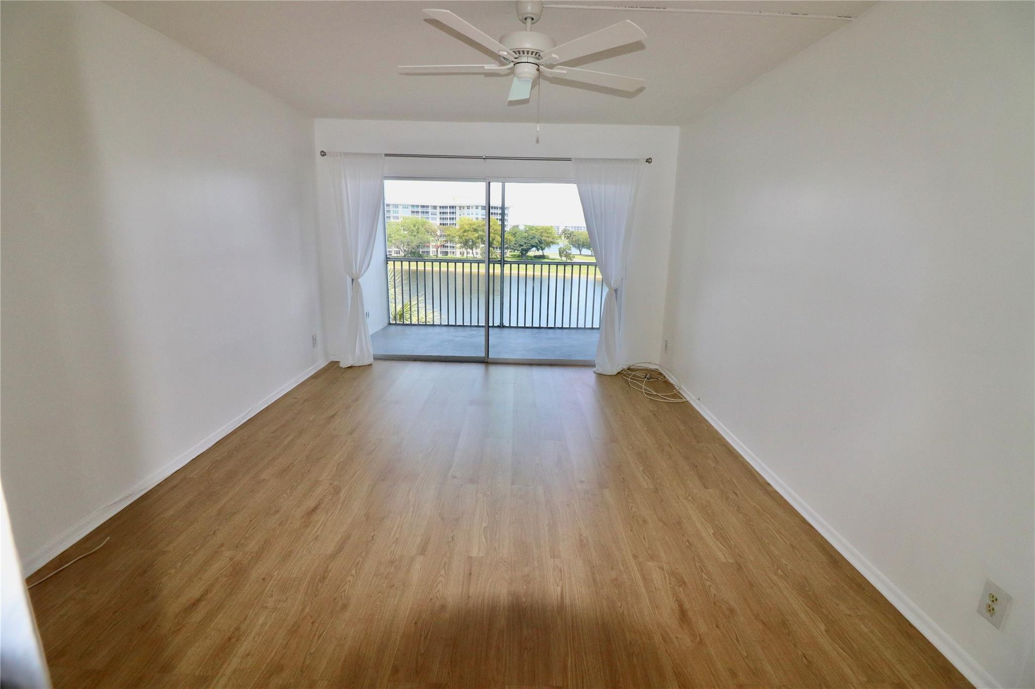 2801 N Palm Aire Dr 505