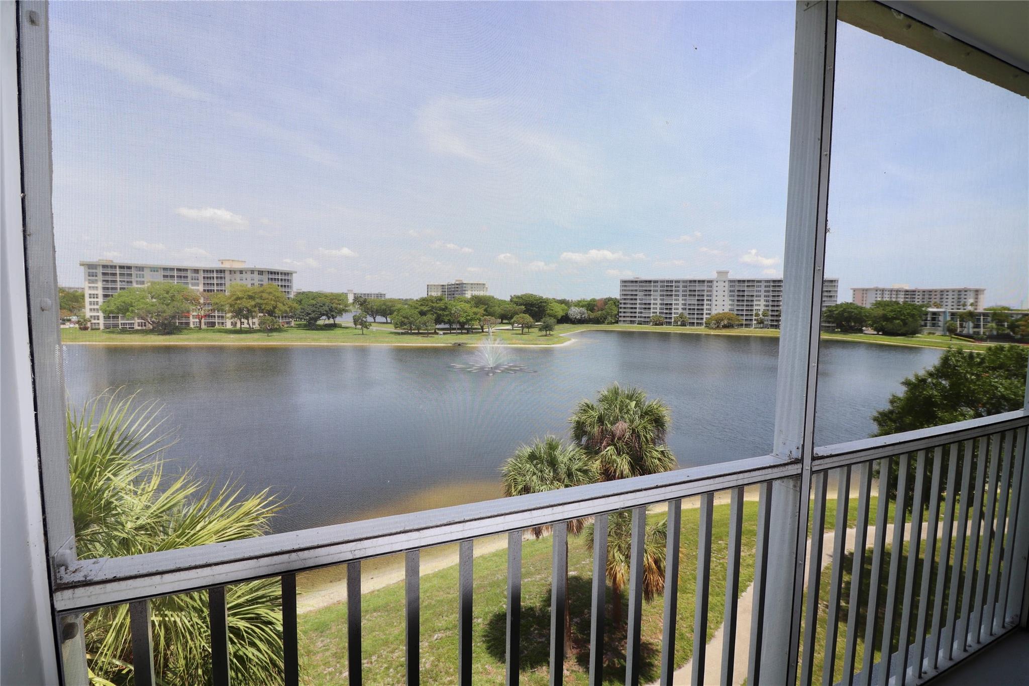 2801 N Palm Aire Dr 505