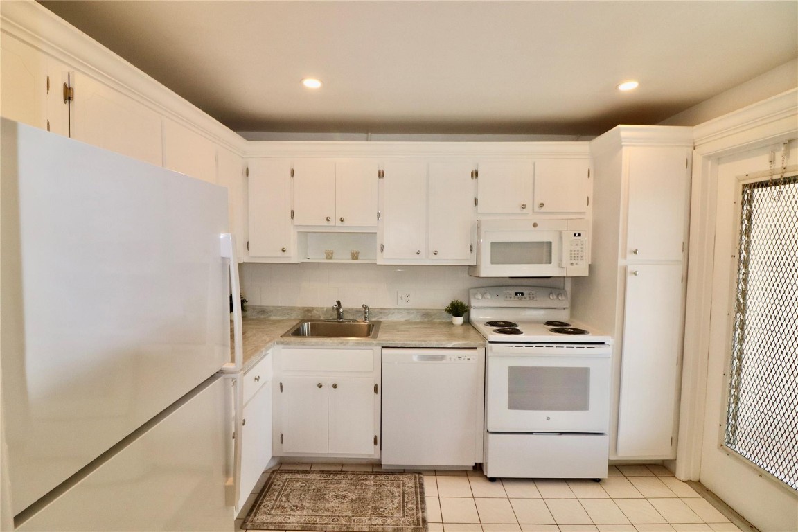 2801 N Palm Aire Dr 505