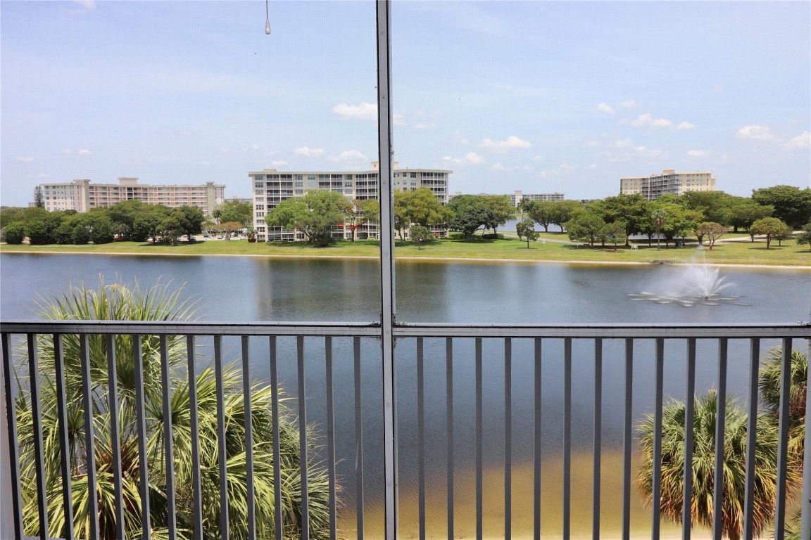 2801 N Palm Aire Dr 505