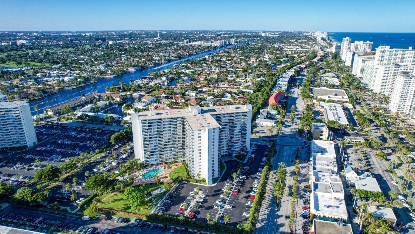 3300 NE 36th St 1204