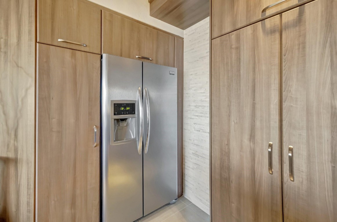 3300 NE 36th St 1204