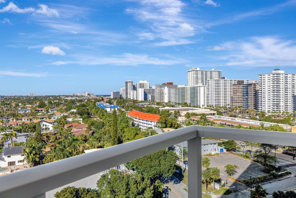 3300 NE 36th St 1204