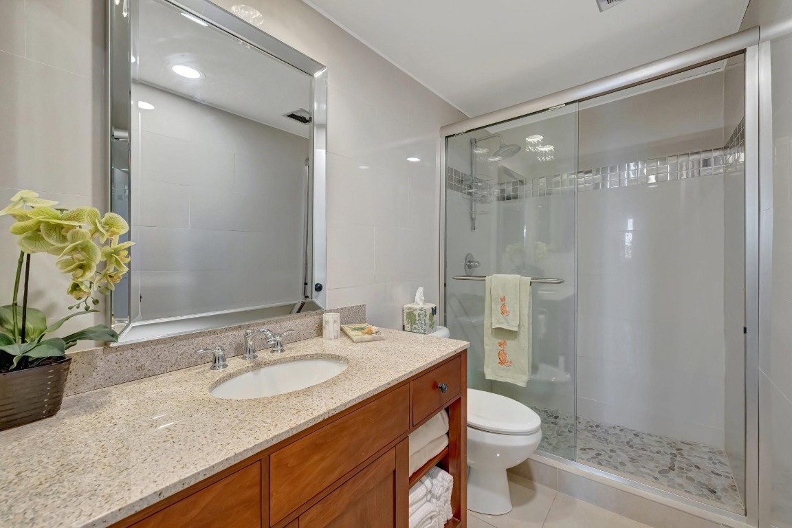 3300 NE 36th St 1204