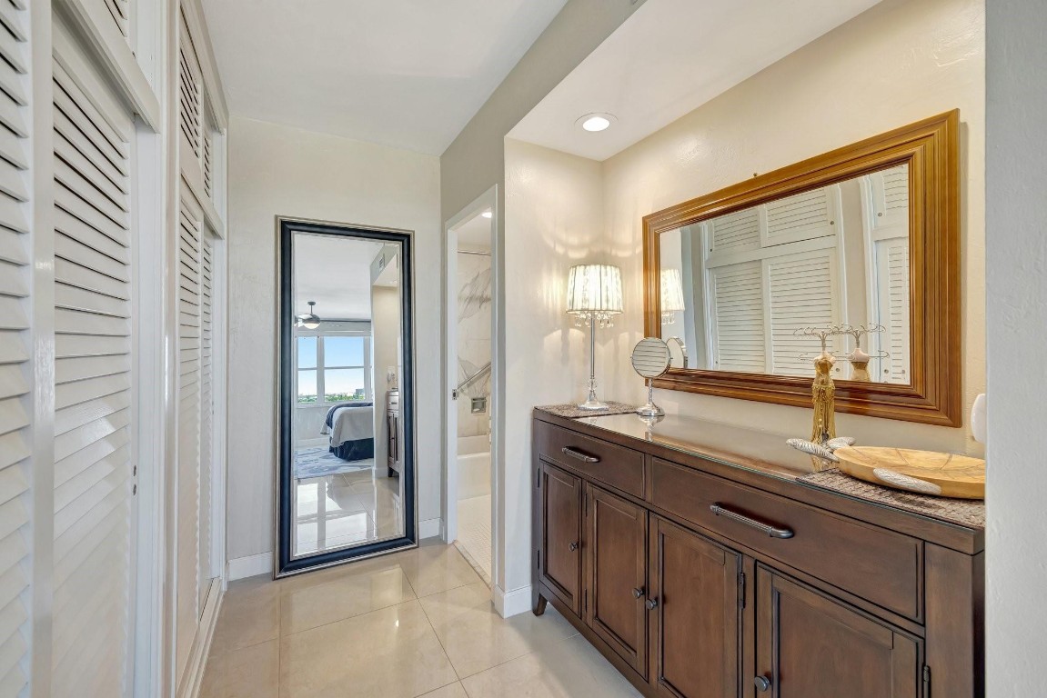 3300 NE 36th St 1204