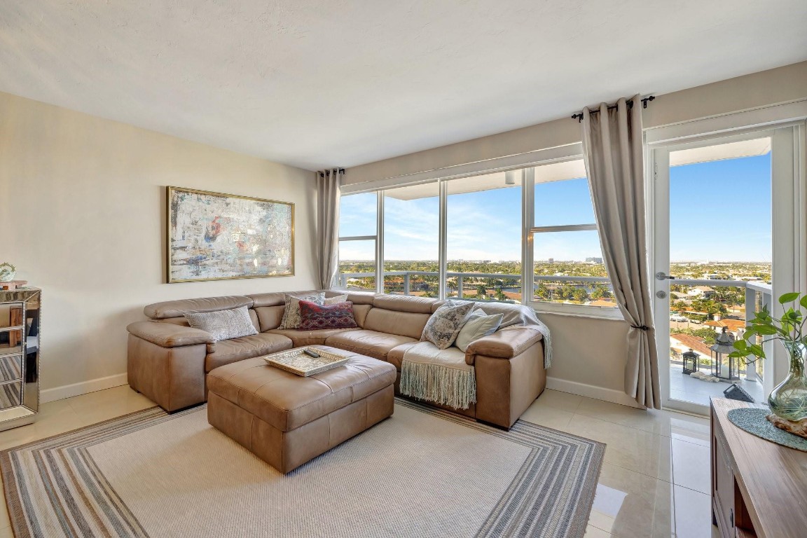 3300 NE 36th St 1204