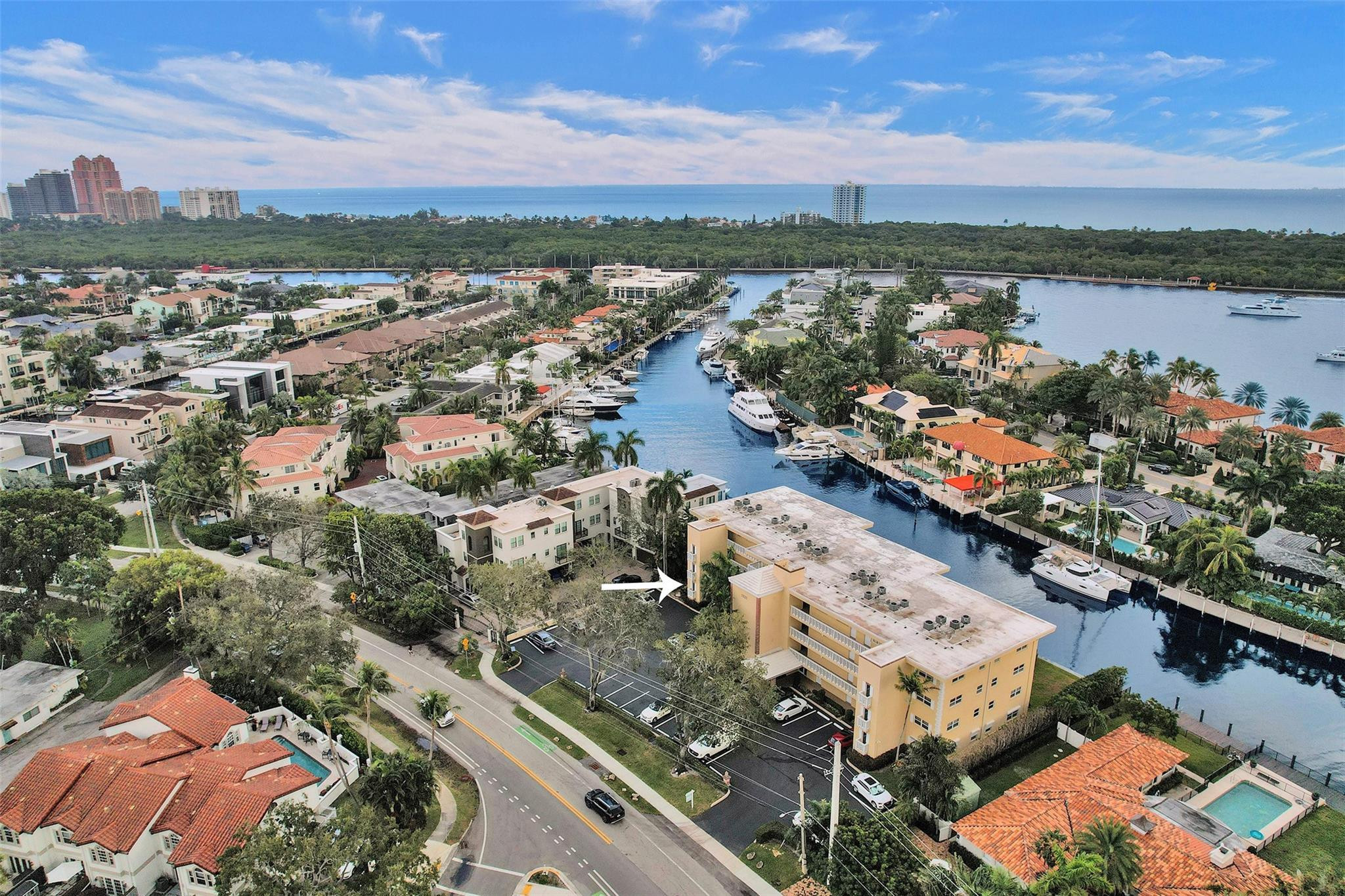 1332 Bayview Dr 101