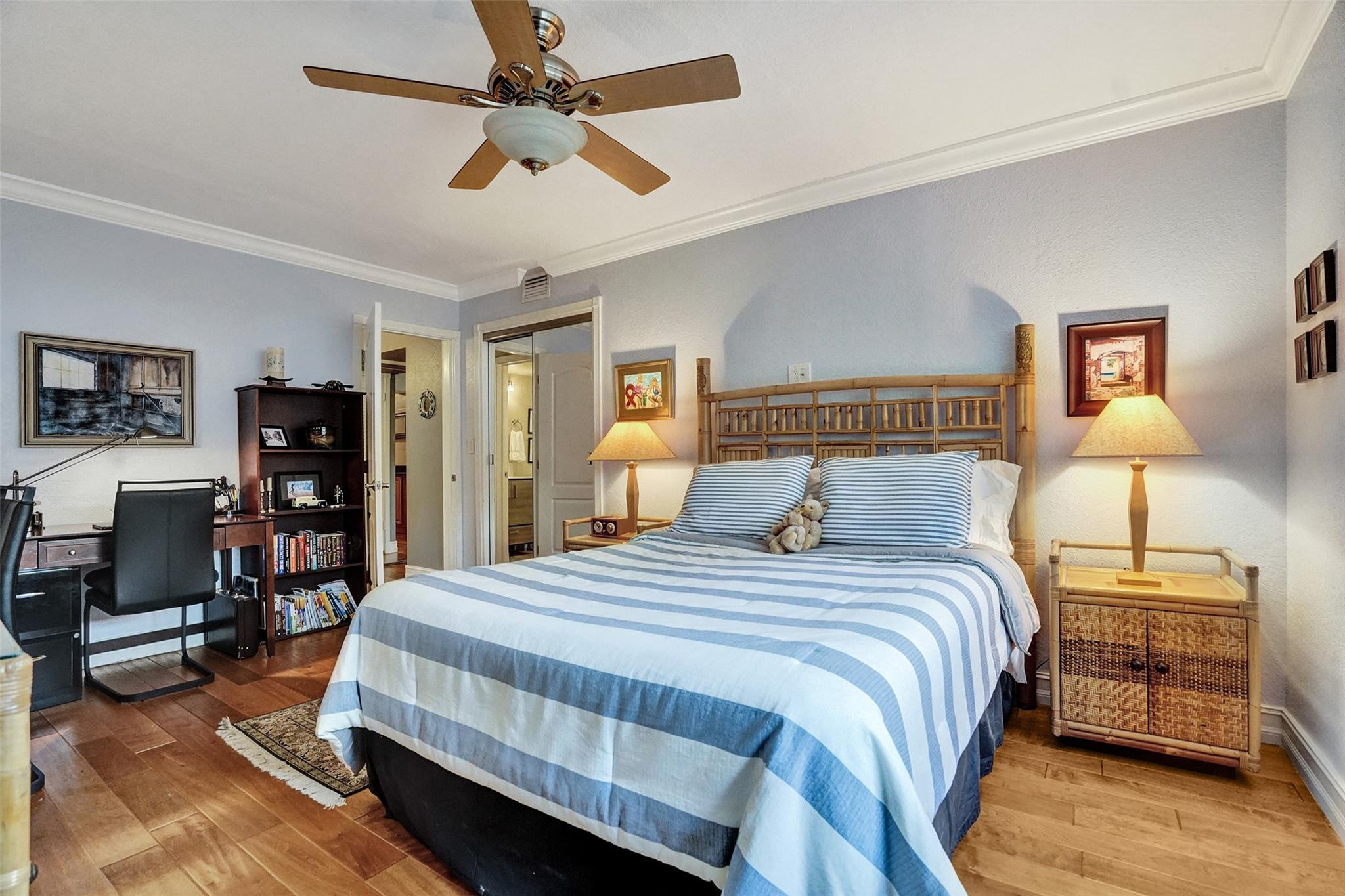 1332 Bayview Dr 101