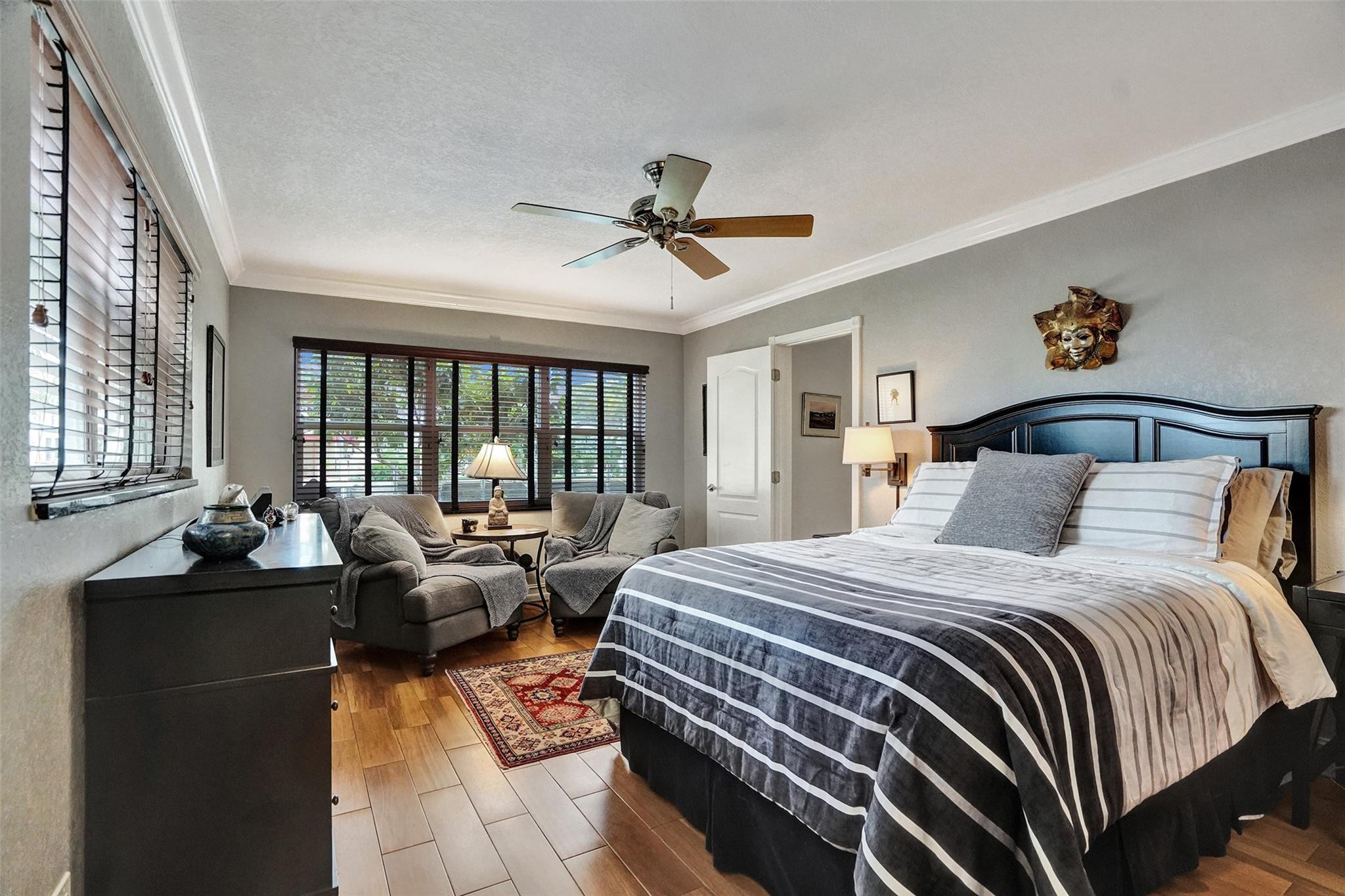 1332 Bayview Dr 101