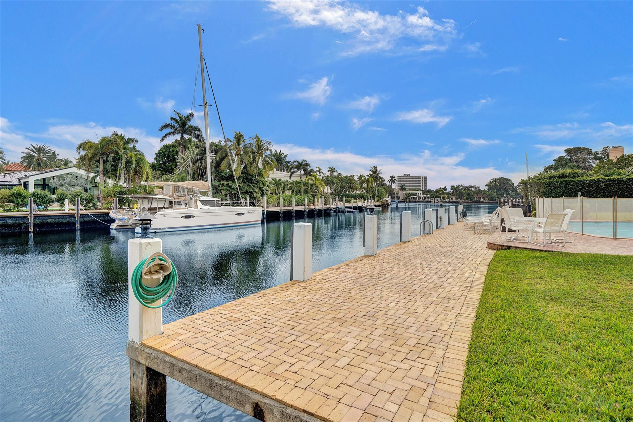 1332 Bayview Dr 101