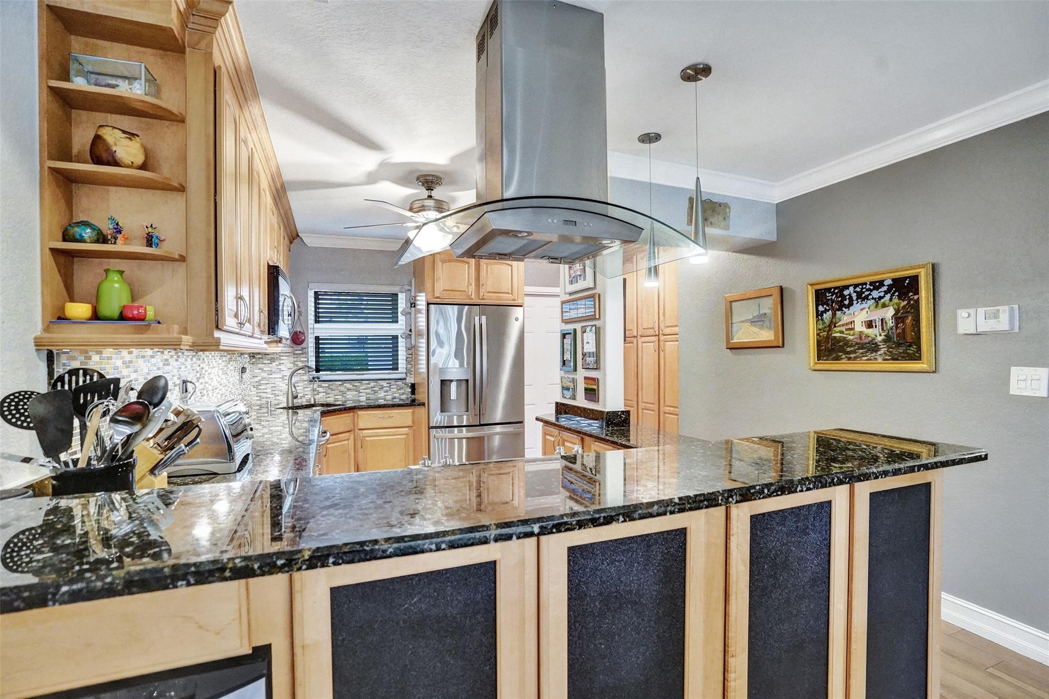 1332 Bayview Dr 101