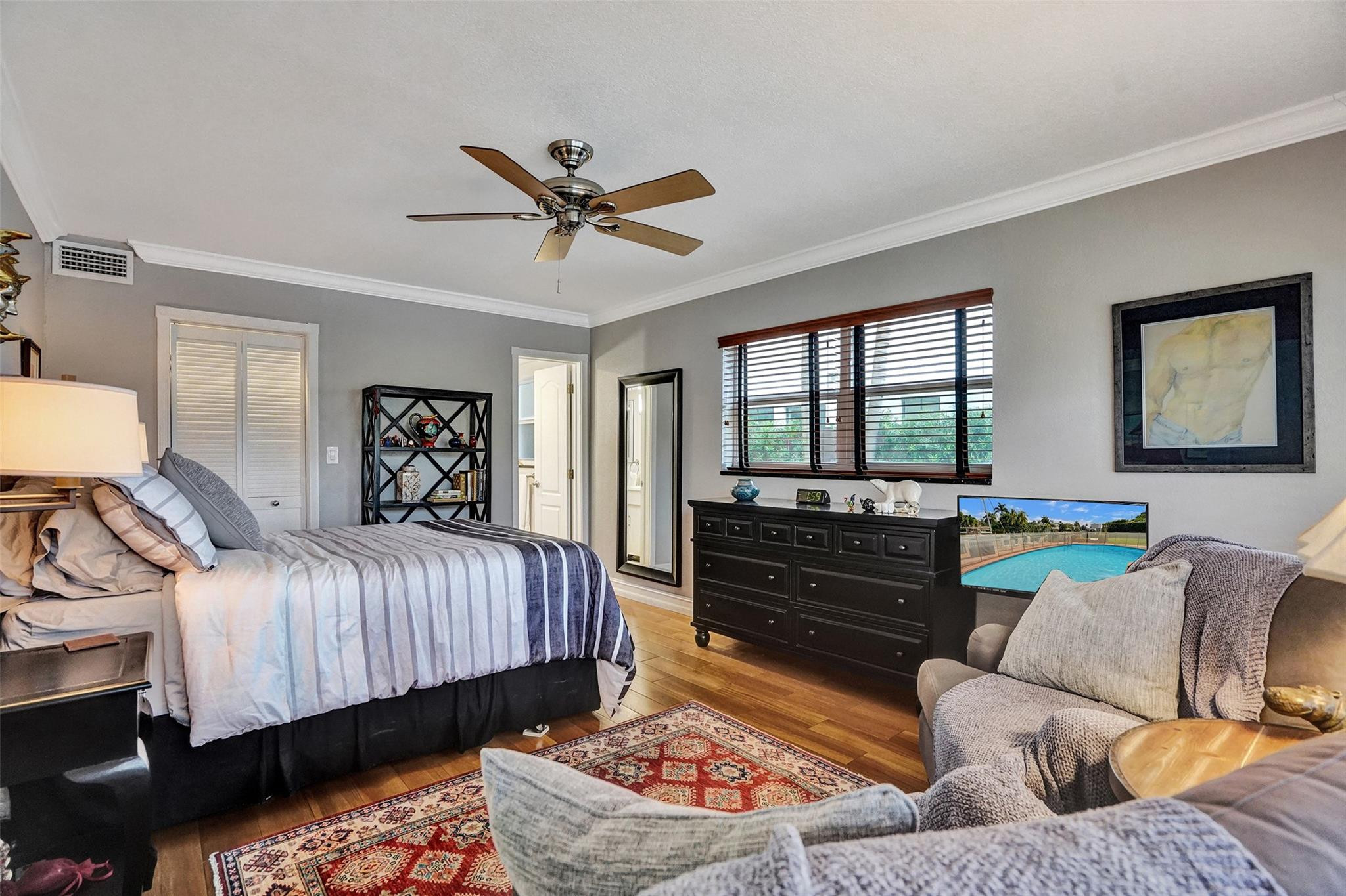 1332 Bayview Dr 101