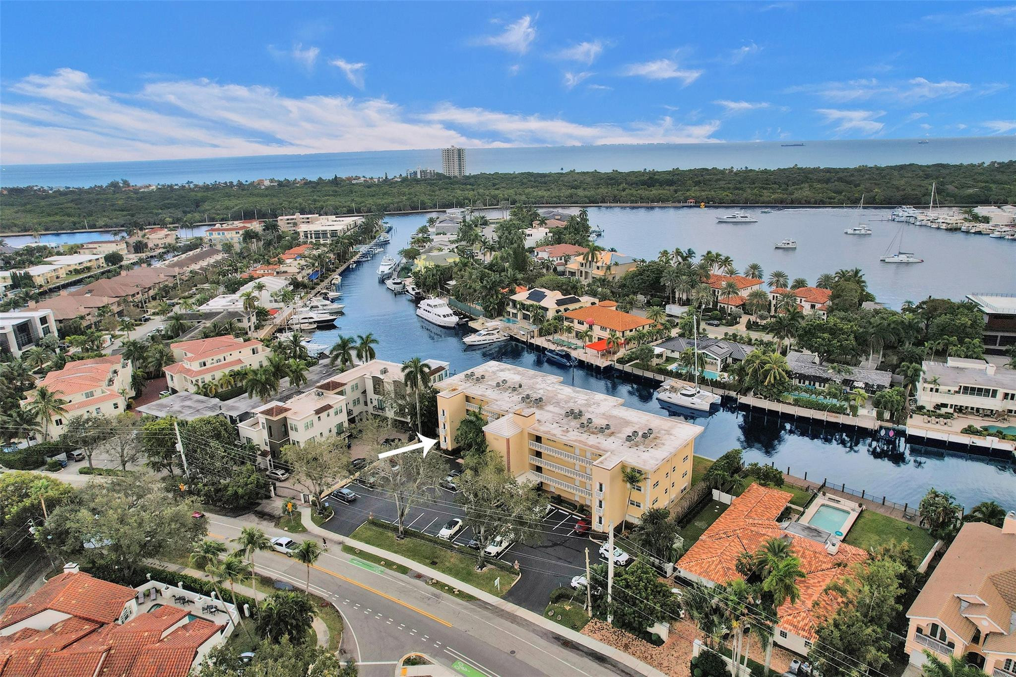 1332 Bayview Dr 101